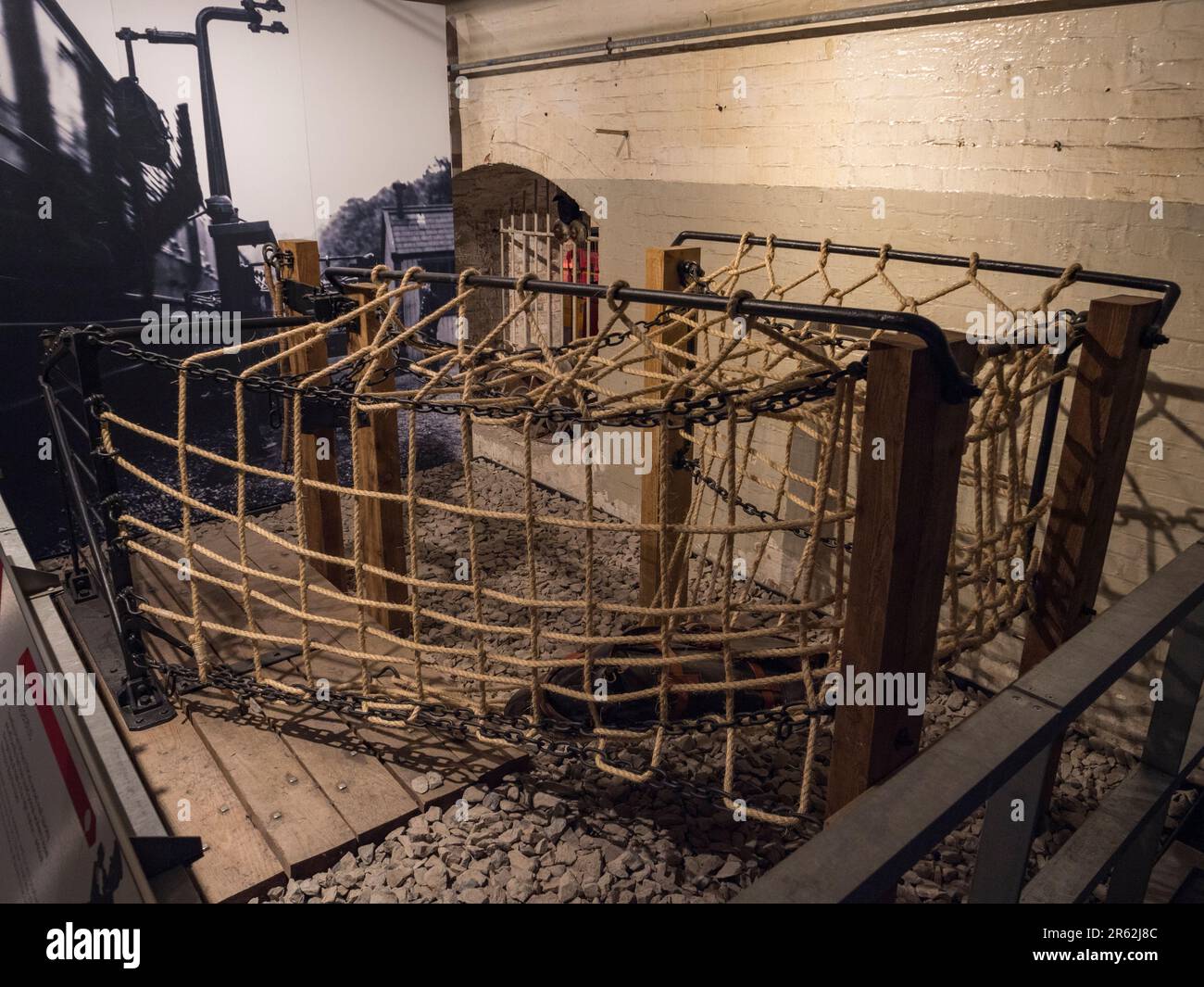Brieftaschenwechselgeräte (streckenseitiges Netz) im Mail Rail Museum in London, Großbritannien. Stockfoto