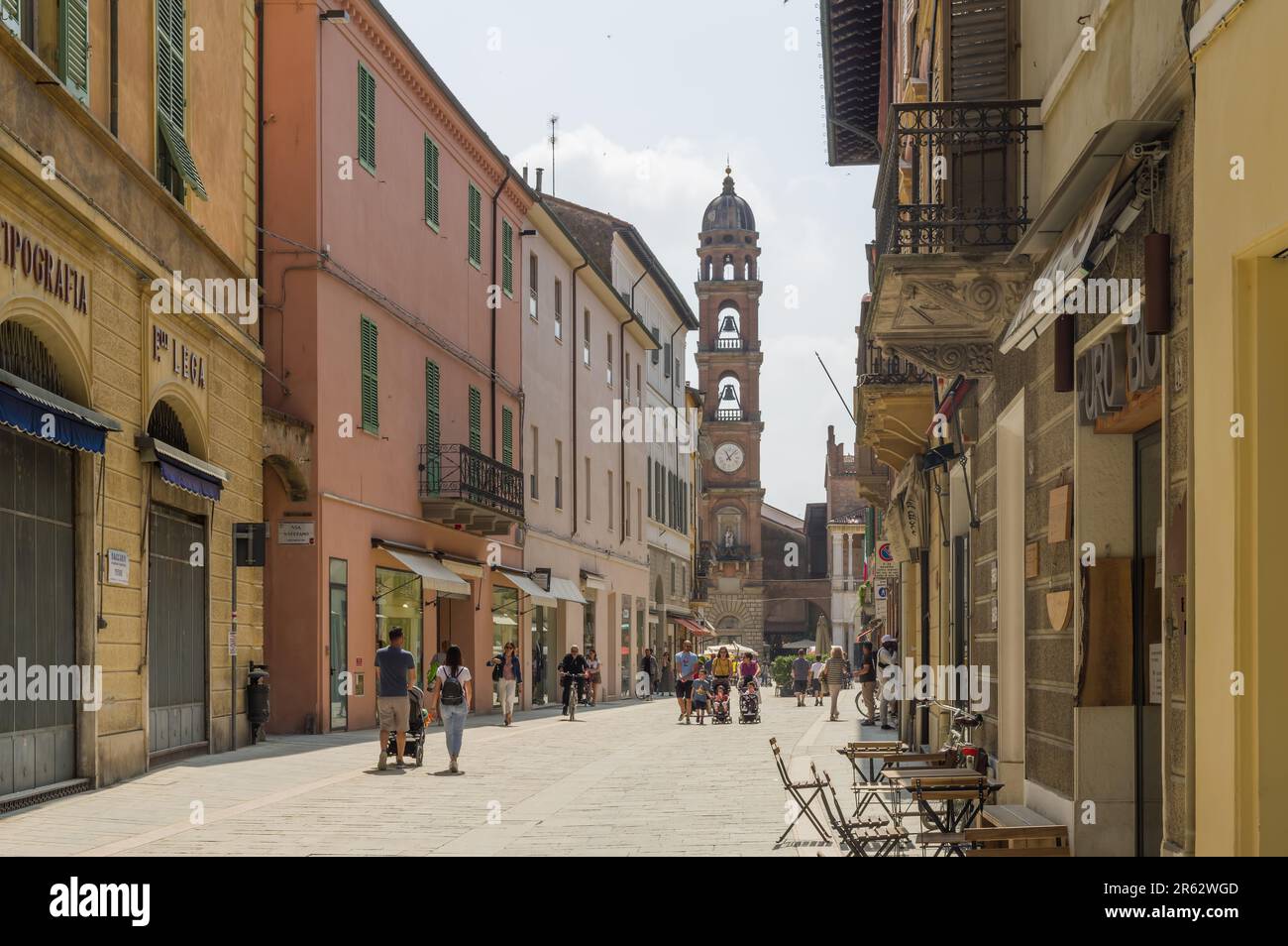 Faenza, Italien (3. Juni 2023) die Fußgängerzone Corso Mazzini im