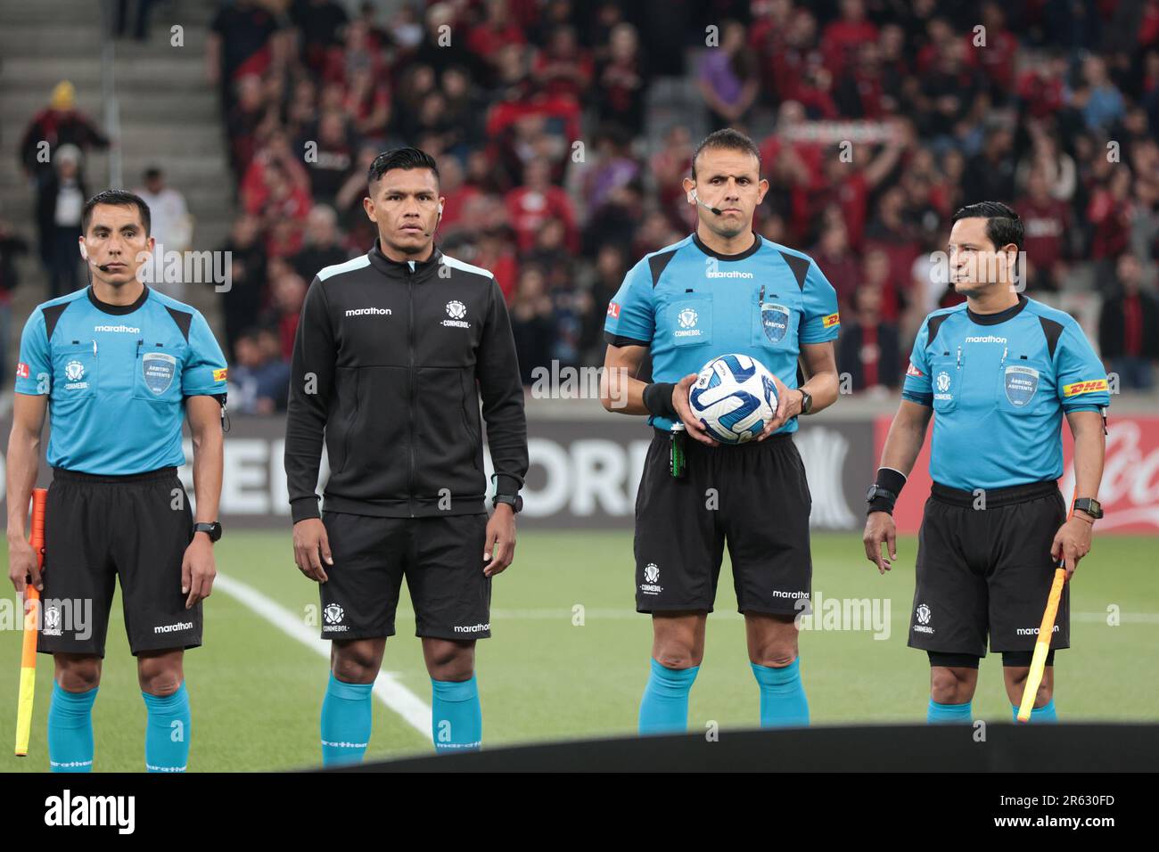 Curitiba, Brasilien. 06. Juni 2023. PR - CURITIBA - 06/06/2023 - LIBERTADORES 2023, ATHLETICO-PR X LIBERTAD - Schiedsrichter Gery Vargas und Assistenten Jose Antelo und Edwar Saavedra und vierter Schiedsrichter Dilio Rodriguez während eines Spiels zwischen Athletico-PR und Libertad im Stadion Arena da Baixada für die Meisterschaft Libertadores 2023. Foto: Robson Mafra/AGIF/Sipa USA Guthaben: SIPA USA/Alamy Live News Stockfoto