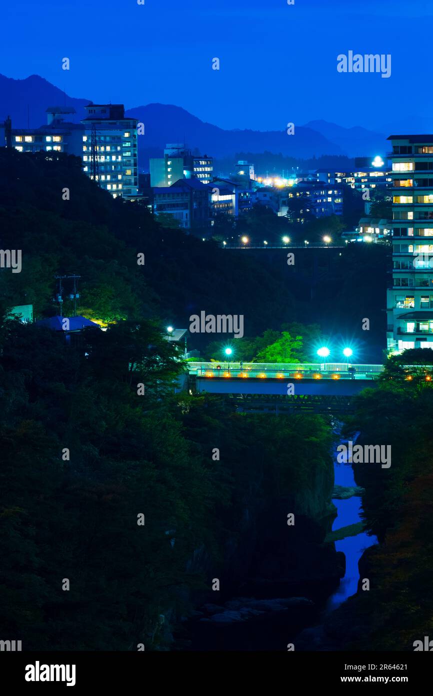 Nachtblick auf Kinugawa Onsen Stockfoto