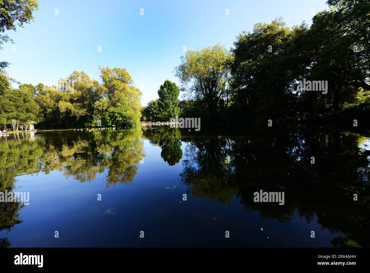 Ein sonniger Sommertag im St. Stephen's Green Park in Dublin, Irland. Stockfoto