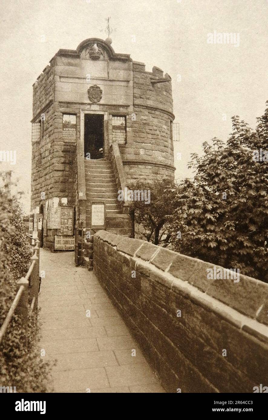 Ein 1933-Grad-Blick auf King Charles Tower, Chester, Großbritannien. Heute besser bekannt als Phoenix Tower, war er auch bekannt als Newton Tower. Stockfoto