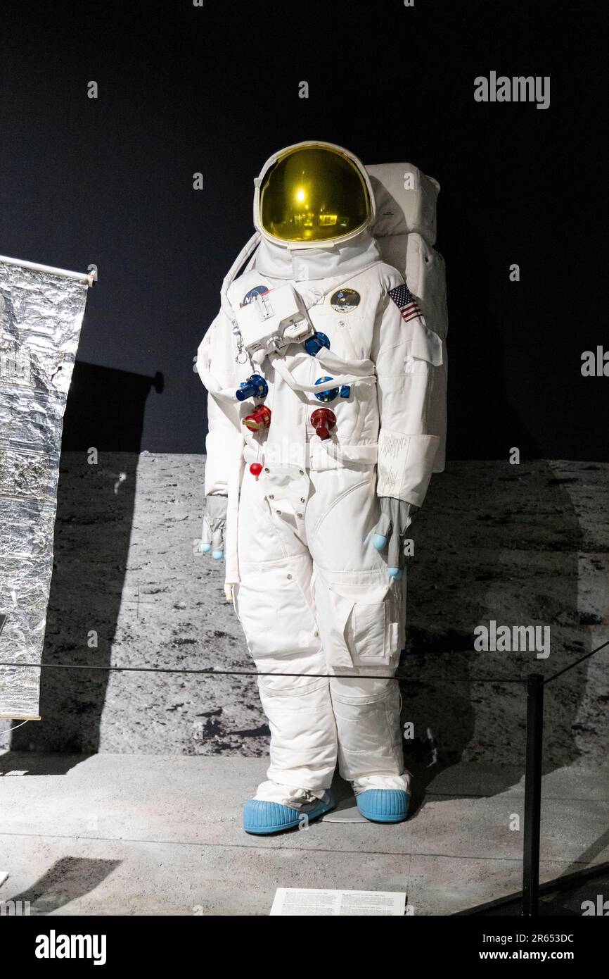 Nachbildung von Buzz Aldrin A7L Apollo Space Suit (USA, 1968), Schweizerisches Verkehrsmuseum, Luzern, Schweiz Stockfoto