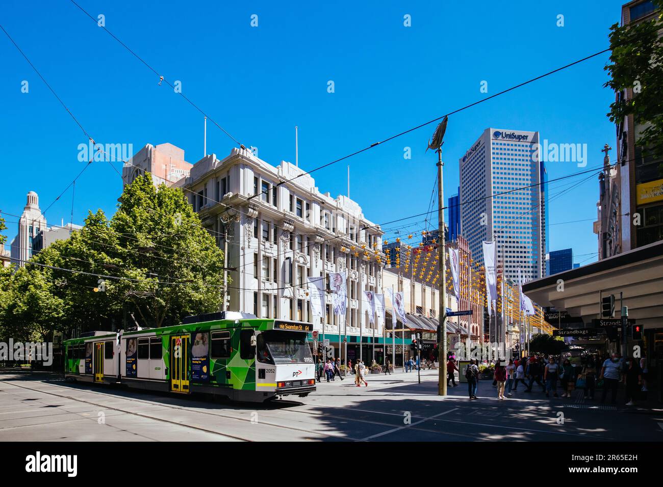 Stadtstraßen mit Tarms in Melbourne, Australien Stockfoto