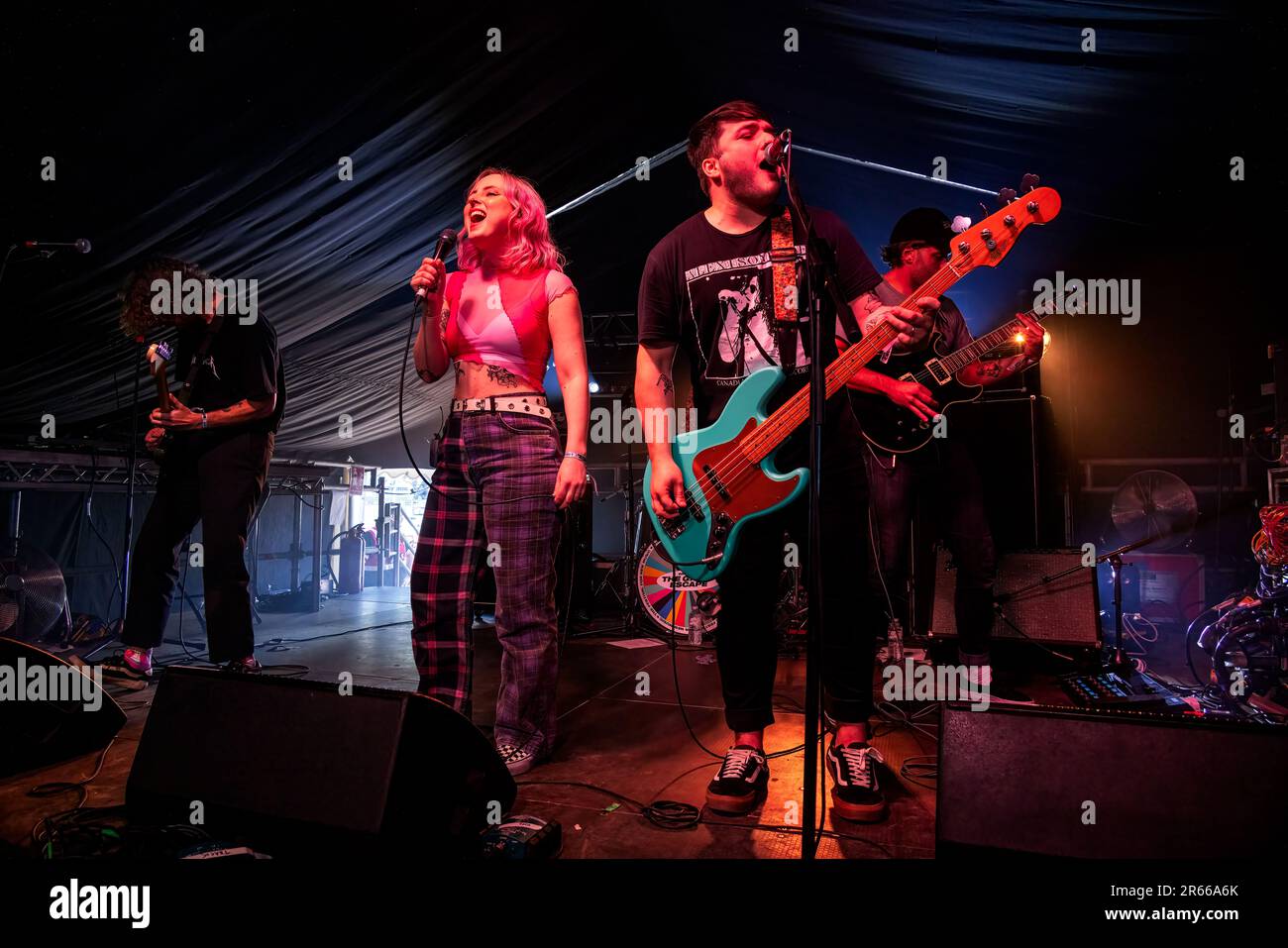 Brighton Beach, City of Brighton & Hove, East Sussex, Großbritannien. Beim Great Escape Festival 2023 in der TGE Beach Stage könnt ihr euer Herz voll fressen. 12. Mai 2023 Kredit: David Smith/Alamy Live News Stockfoto