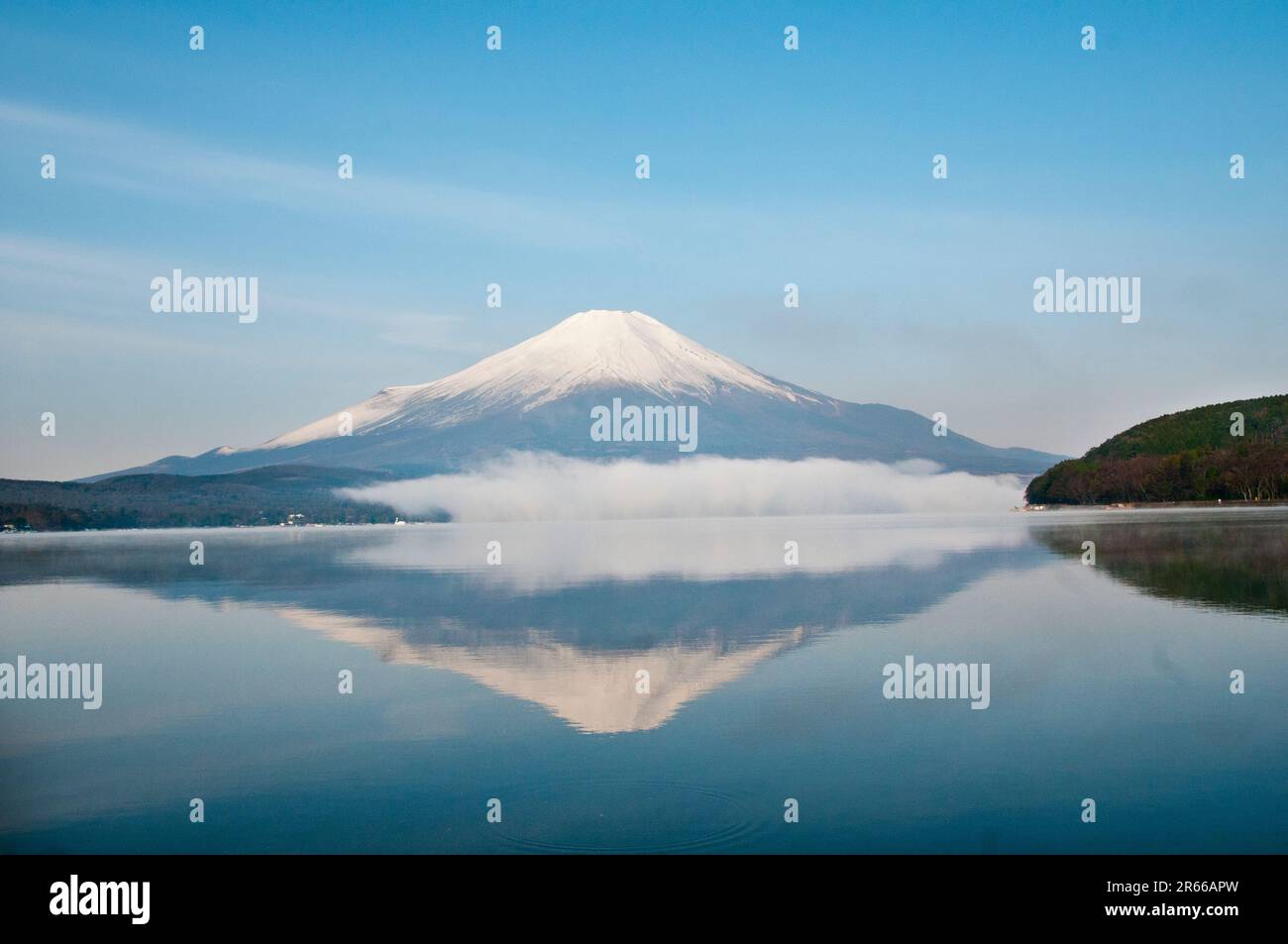 Auf dem Kopf stehendes Fuji Stockfoto