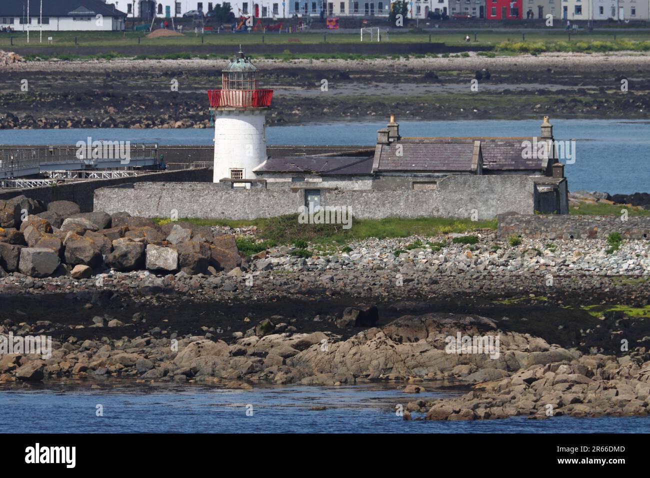 Mutton Island Lighthouse vor der Küste von Galway, Galway County, Irland Stockfoto