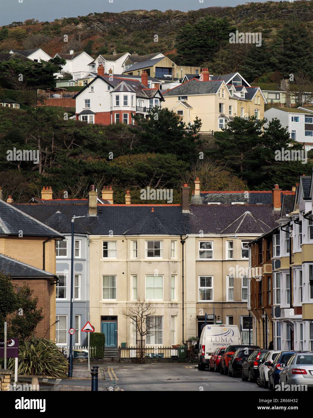 Bath Street, mit Blick auf Queen's Road, Aberystwyth, Wales, 2022 Stockfoto