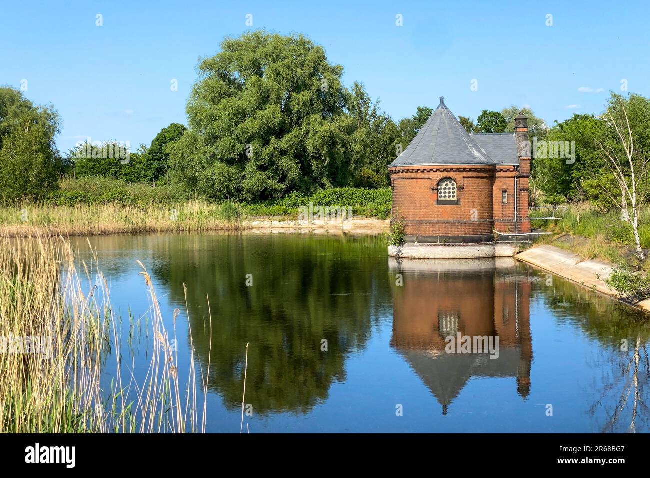 Historische Filtrationsanlage auf der Elbinsel Kaltehofe Stockfoto