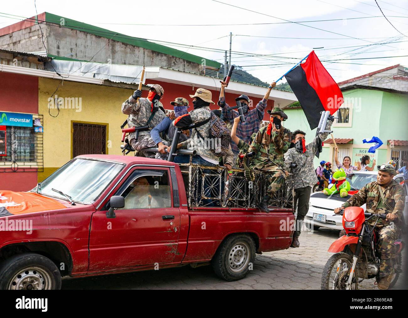 Nachdem die Unruhen in Nicaragua im Jahr 2018 nachgelassen hatten, veranstaltete die FSLN in Jinotega etwa vier Sonntage lang Autokolonenkundgebungen. Stockfoto