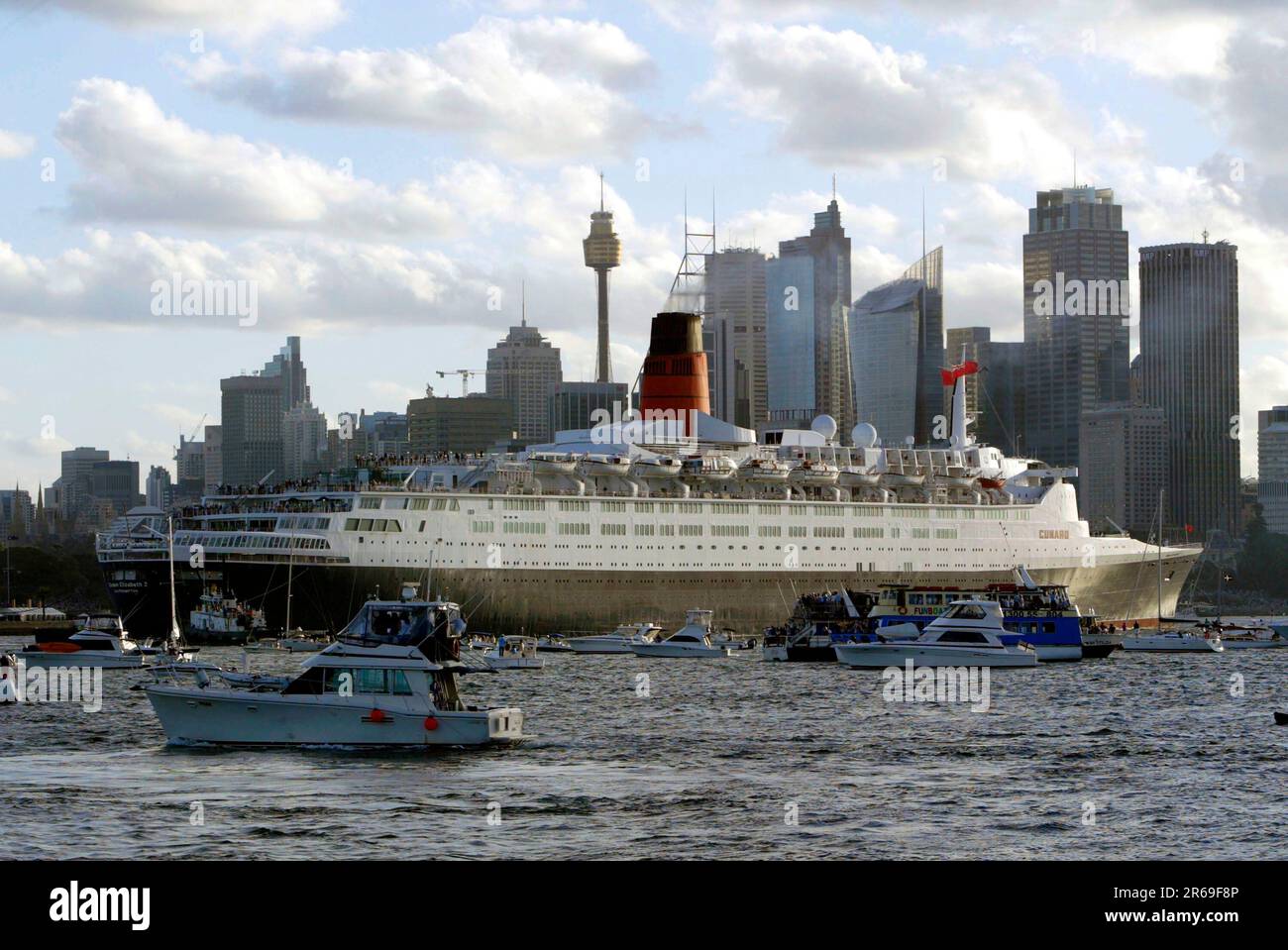 Die QE2, das älteste Schiff der CunardFlotte, besucht Sydney zum