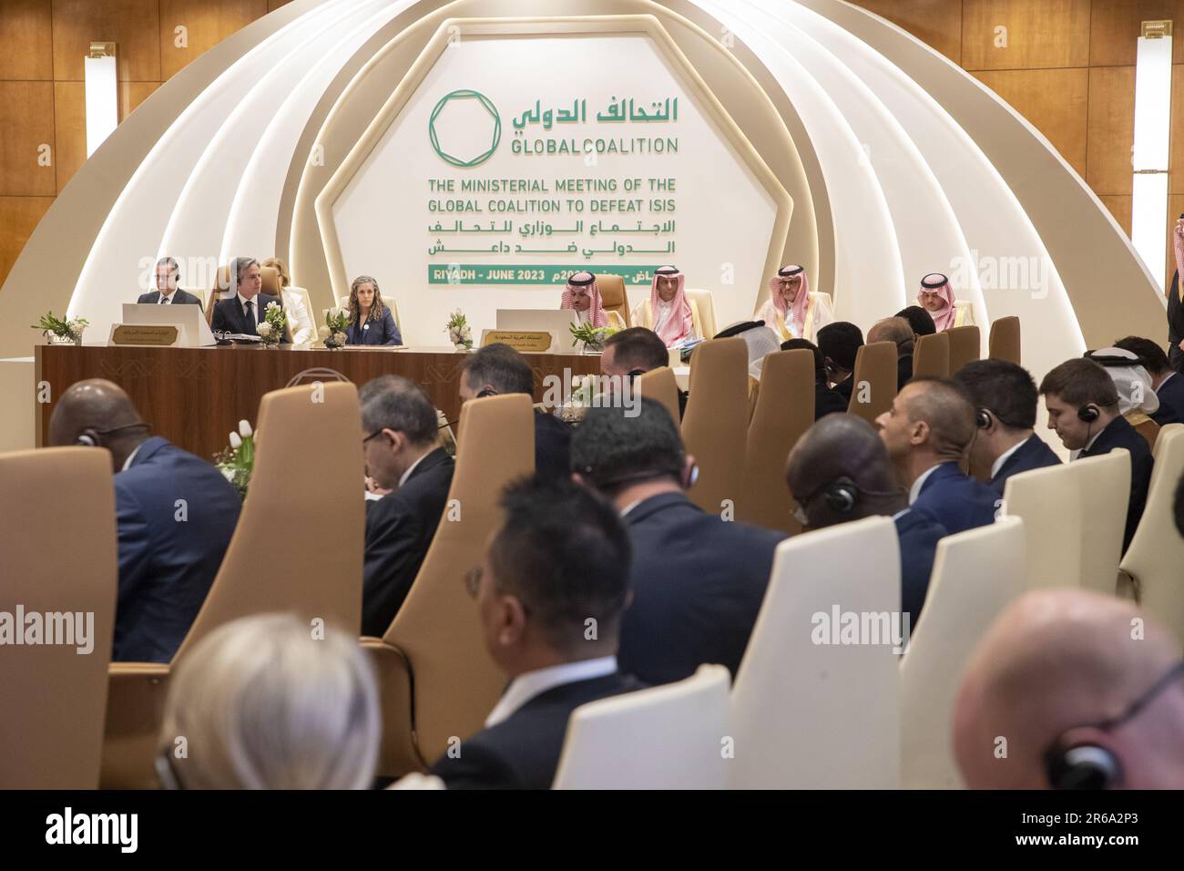 Riyad, Saudi-Arabien. 08. Juni 2023. US-Staatssekretär Antony J. Blinken (L) und saudischer Außenminister Faisal bin Farhan Al Saud (R), abgebildet auf einem Ministertreffen der "Globalen Koalition gegen Daesh" (IS) in Riyad, Saudi-Arabien, Donnerstag, den 08. Juni 2023. Belgien gehört zu den Schlüsselmitgliedern dieser Koalition. BELGA FOTO NICOLAS MAETERLINCK Kredit: Belga News Agency/Alamy Live News Stockfoto