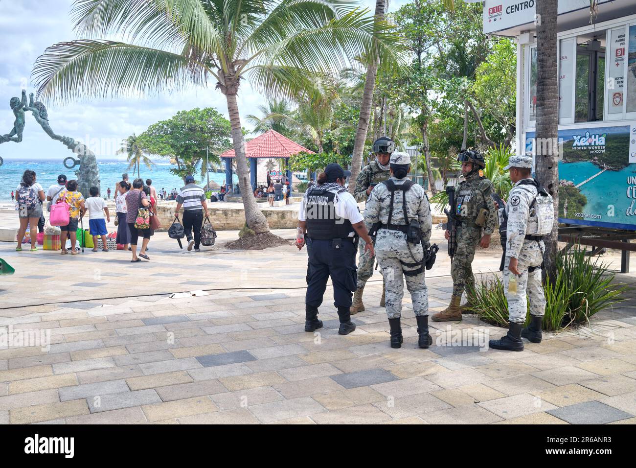 Soldaten am Strand in Playa Del Carmen Yucatan Mexiko Stockfoto