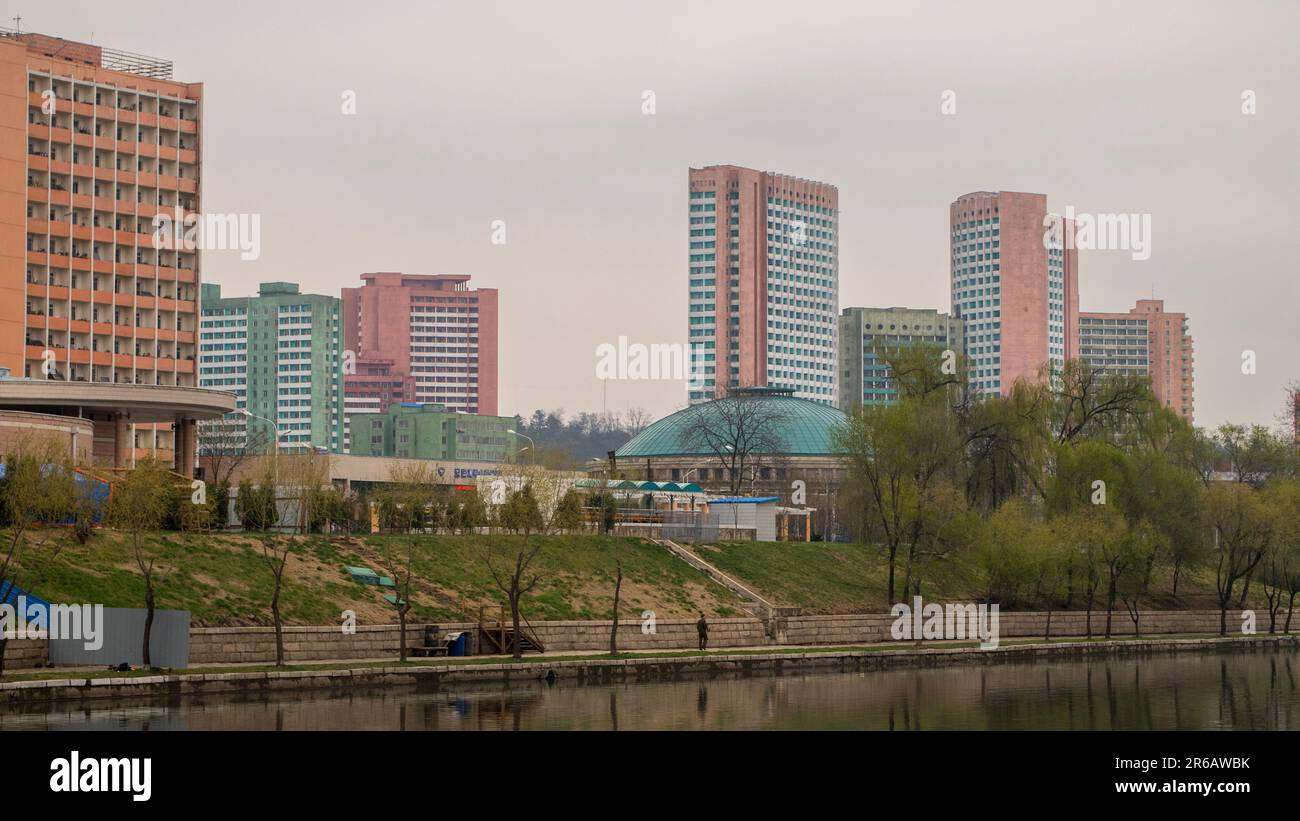 Pjöngjang, Nordkorea (Demokratische Volksrepublik Korea). April 2018. Stadtbild und Gebäude. Stockfoto