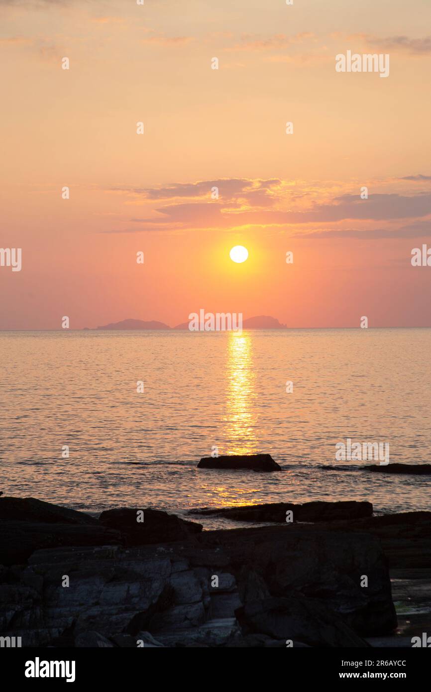Goldener Sonnenuntergang von Valentia Island, County Kerry, Irland Stockfoto