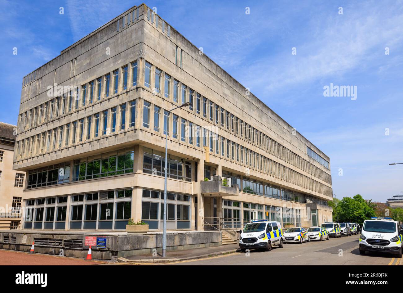 Zentrale Polizeistation Cardiff, Cathays Park, Cardiff 2023 Stockfoto