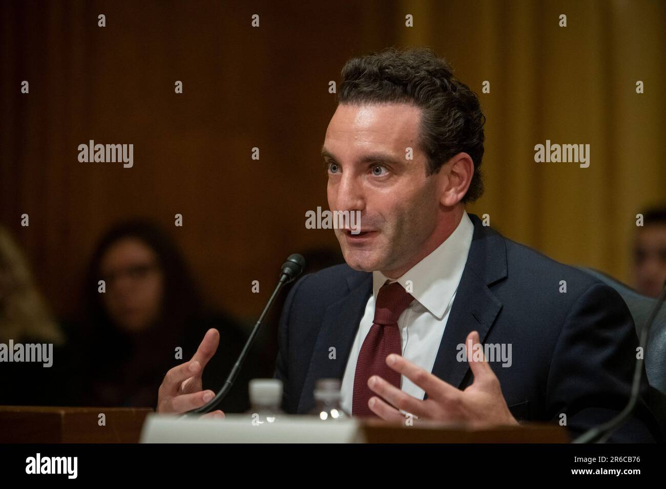 Washington, Vereinigte Staaten Von Amerika. 08. Juni 2023. Zack Cooper, Ph.D., Associate Professor of Public Health und Associate Professor of Economics, Yale University, tritt vor einer Anhörung des Senatsausschusses für Finanzen auf, um Konsolidierung und Unternehmenseigentum im Gesundheitswesen zu untersuchen, mit Schwerpunkt auf Trends und Auswirkungen auf Zugang, Qualität, Und Costs, im Dirksen Senate Office Building in Washington, DC, Donnerstag, 8. Juni 2023. Kredit: Rod Lamkey/CNP Foto über Kredit: Newscom/Alamy Live News Stockfoto