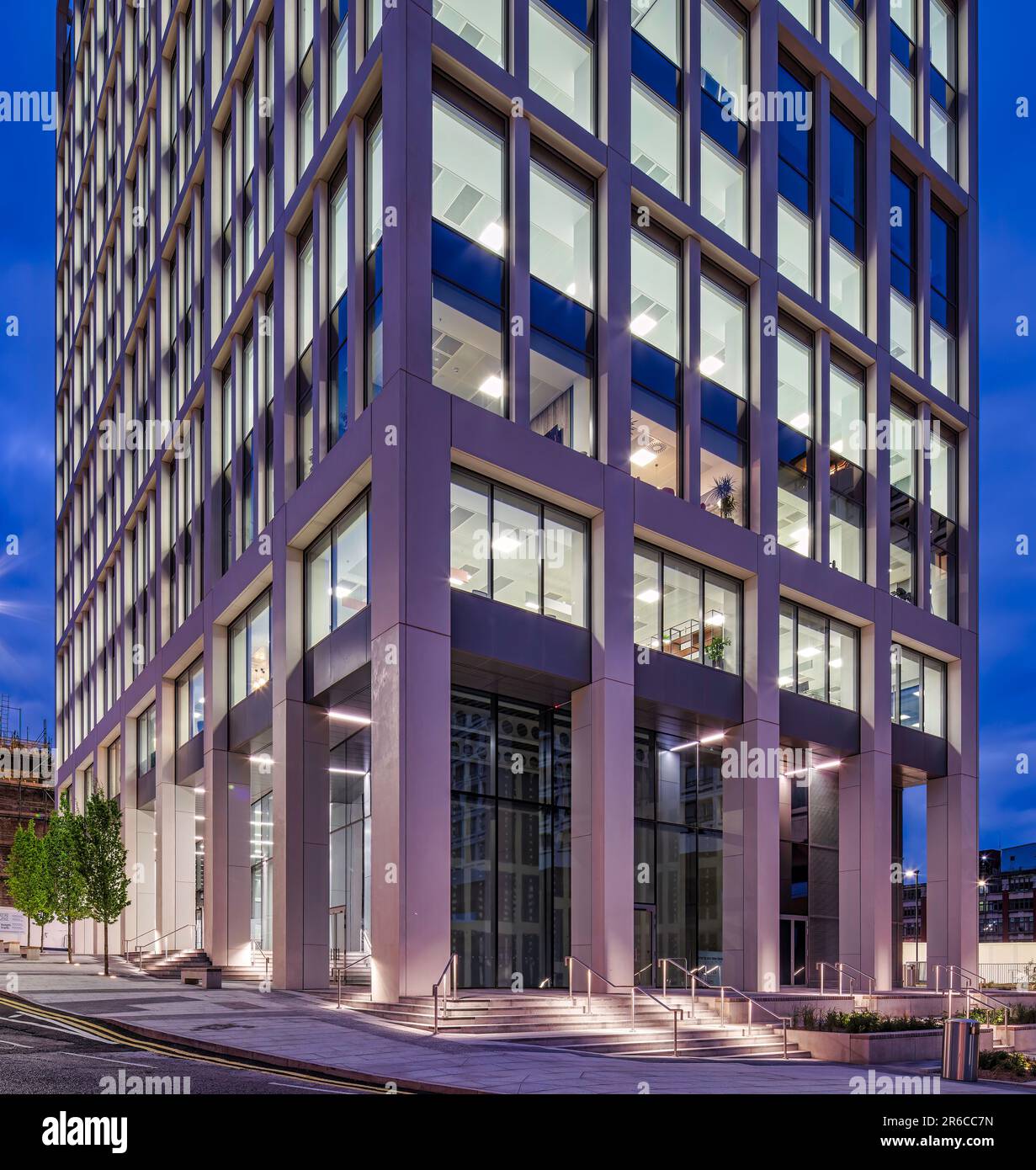 Außenansicht des Bank House bei Nacht in Newcastle Upon Tyne, Tyne und Wear, England, Großbritannien Stockfoto
