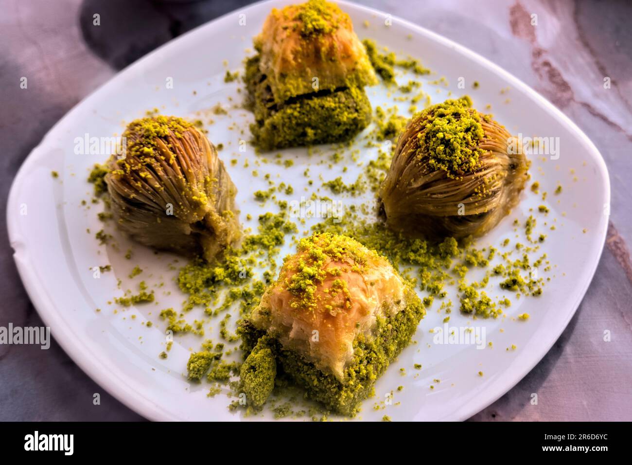 Köstliches Baklava in einem Café in Antalya, Türkei Stockfoto