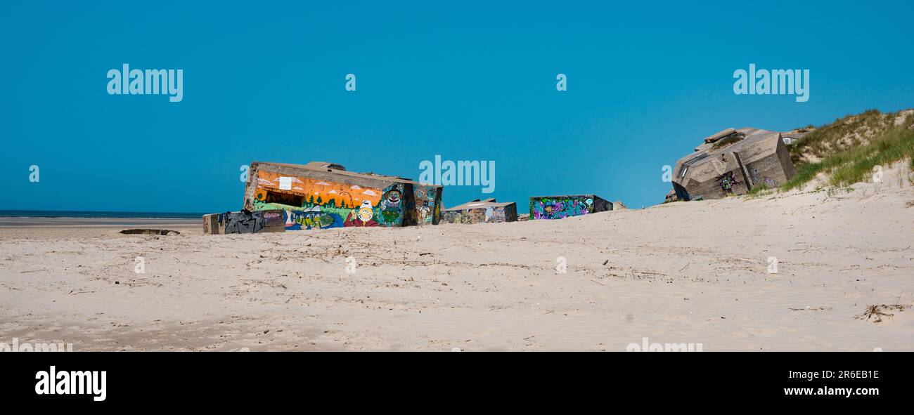 Ruine eines deutschen Bunkers in der Normandie, Frankreich aus dem Zweiten Weltkrieg, D-Day Militärinvasion der Verbündeten, Geschichte Europas Stockfoto