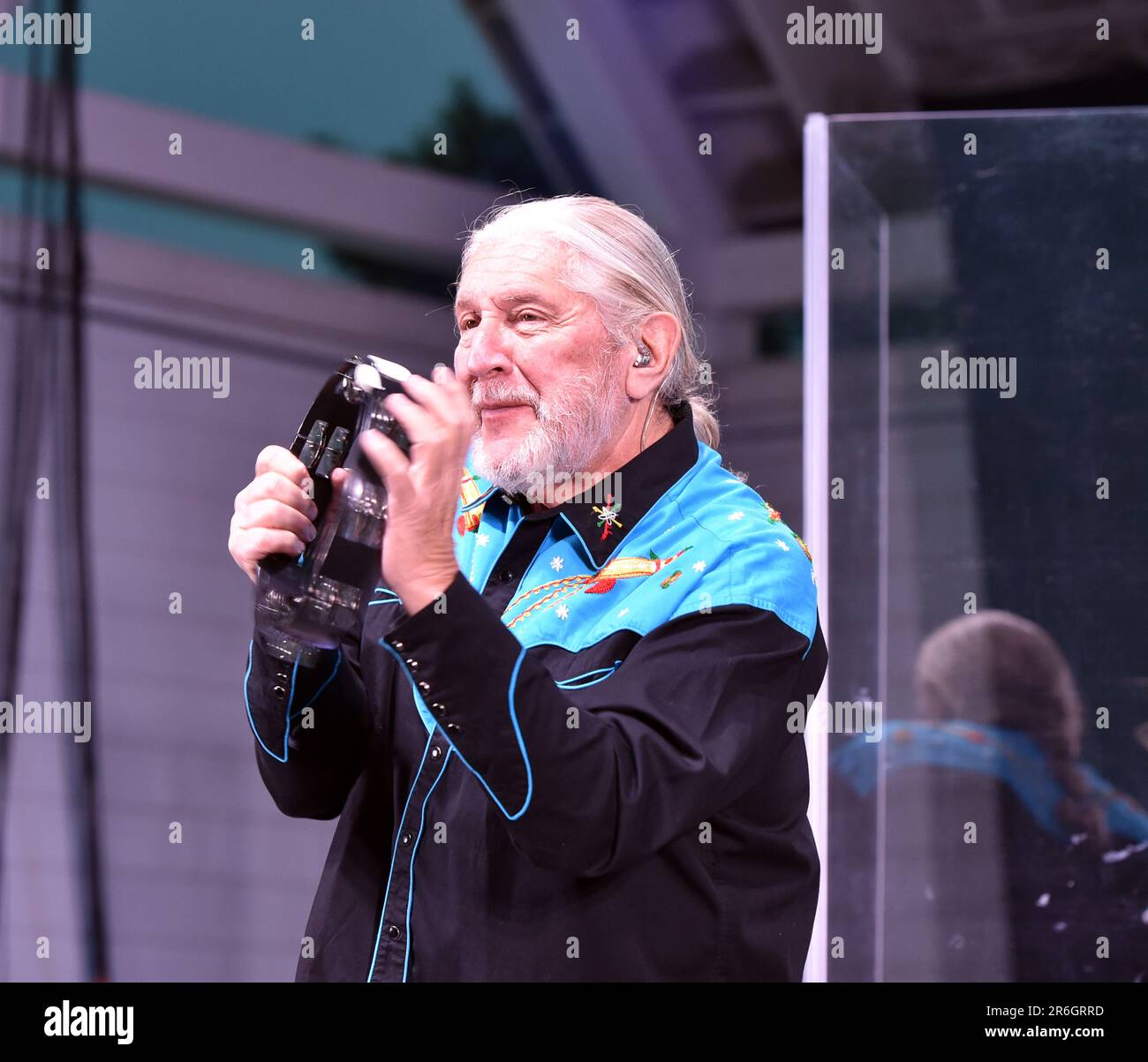 7. Juni 2023, Virginia Beach, USA: DOUG GREEN von der Marshall Tucker Band bringt am 7. Juni 2023 den südlichen Rock in den 24. Street Park am Oceanfront in Virginia Beach, Virginia. Photo Â Jeff Moore (Credit Image: © Jeff Moore/ZUMA Press Wire) NUR REDAKTIONELLE VERWENDUNG! Nicht für den kommerziellen GEBRAUCH! Stockfoto