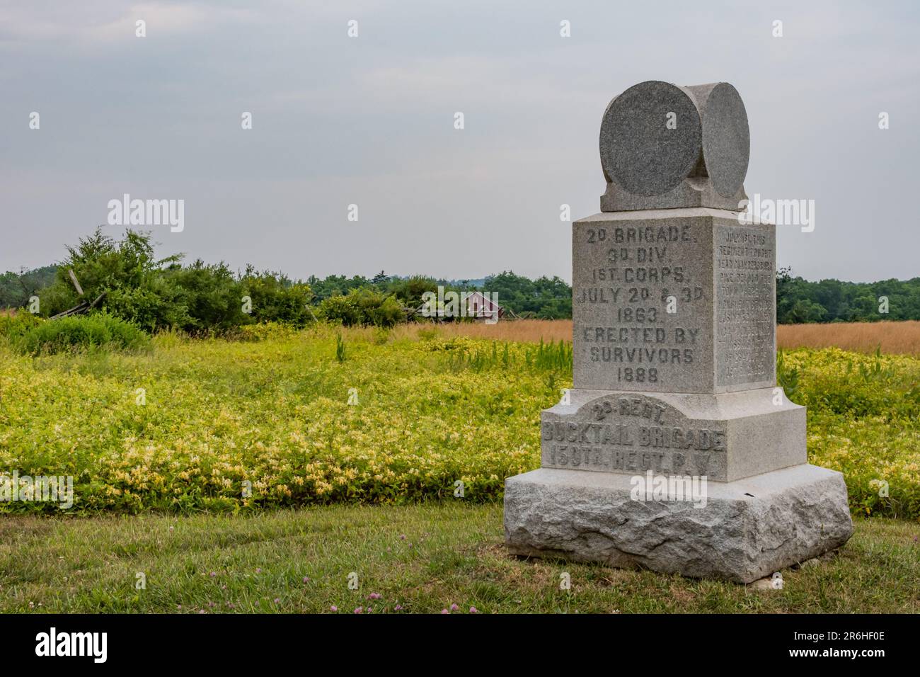 Monument der Bucktail Brigade in einem Feld von Honeysuckle, Gettysburg, Pennsylvania USA Stockfoto