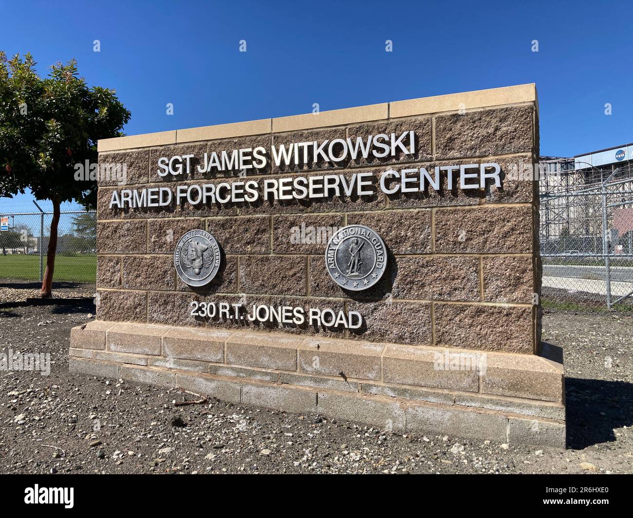 Sgt James Witkowski Armed Forces Reserve Center Schild. - Mountain View, Kalifornien, USA - 2023 Stockfoto