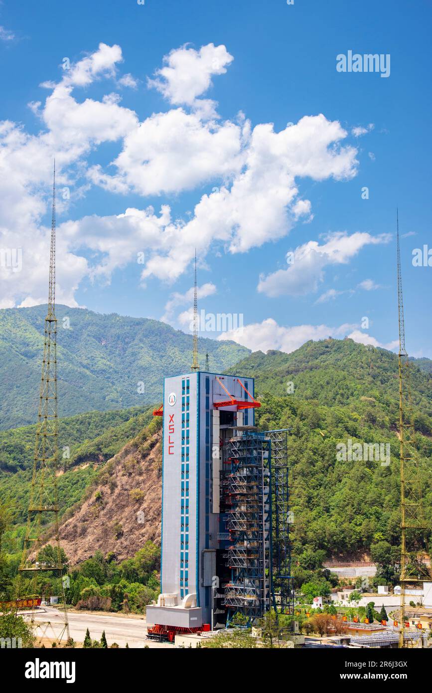 XICHANG, CHINA 30. MAI 2023 der Launch Tower 3 steht am Xichang
