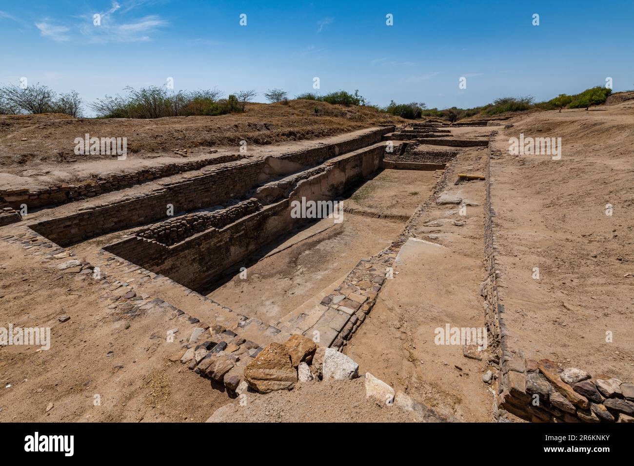 Wasserspeicher, Archäologischer Park, Dholavira, UNESCO-Weltkulturerbe, Gujarat, Indien, Asien Stockfoto