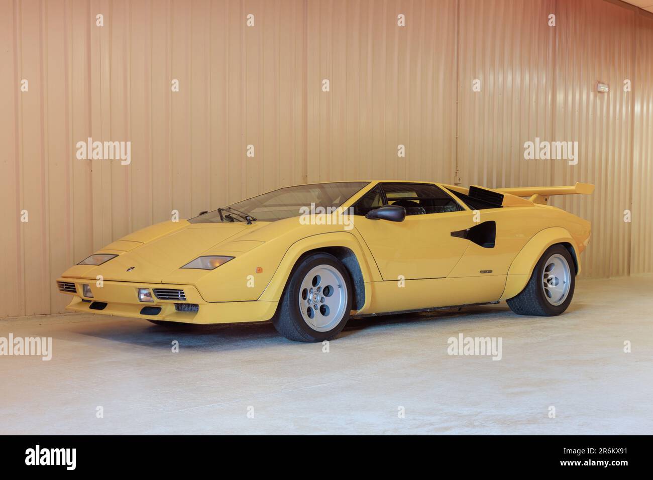 GALDAMES, SPANIEN-8. AUGUST 2021: 1982 Lamborghini Countach LP500 S in Torre Loizaga (Miguel de la Via) Car Museum Stockfoto