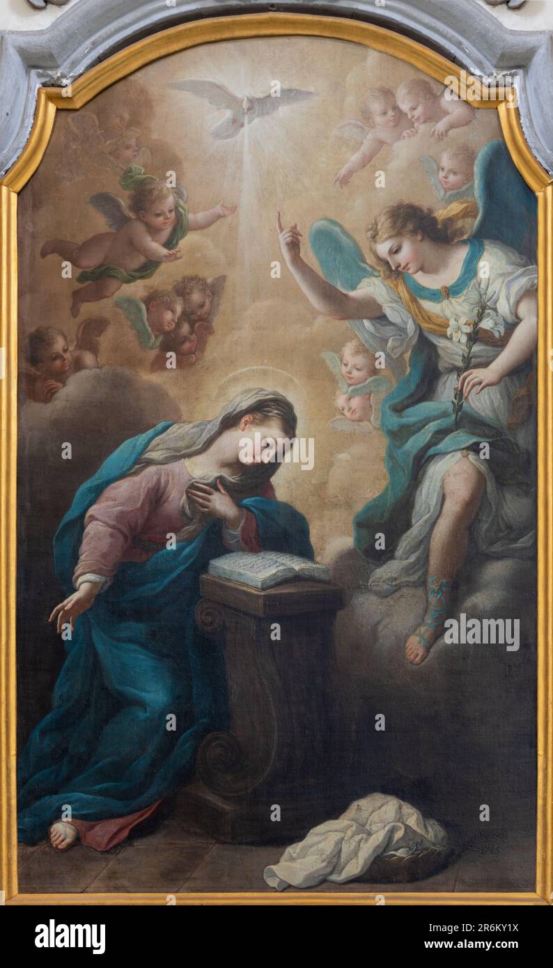 NEAPEL, ITALIEN - 24. APRIL 2023: Das Gemälde der Verkündigung in der Kirche Chiesa di San Giuseppe a Chiaia von Antonio Sarnelli (1712 - 1800). Stockfoto