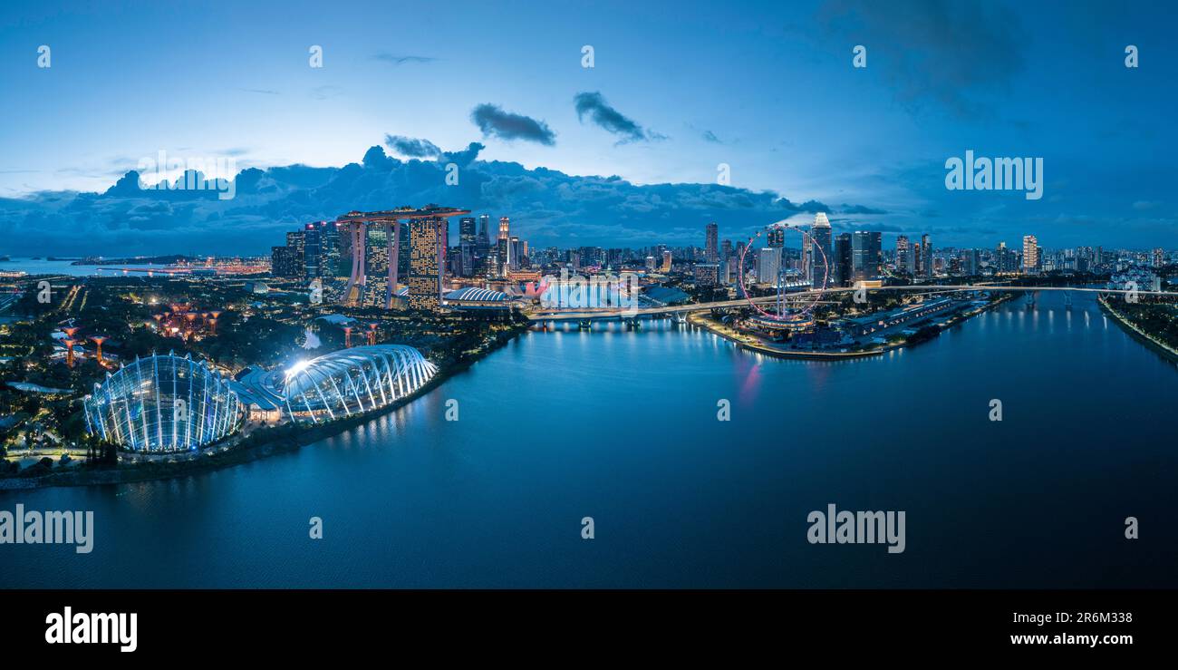 Blick auf den Stadthafen von Singapur bei Nacht, Singapur, Südostasien, Asien Stockfoto