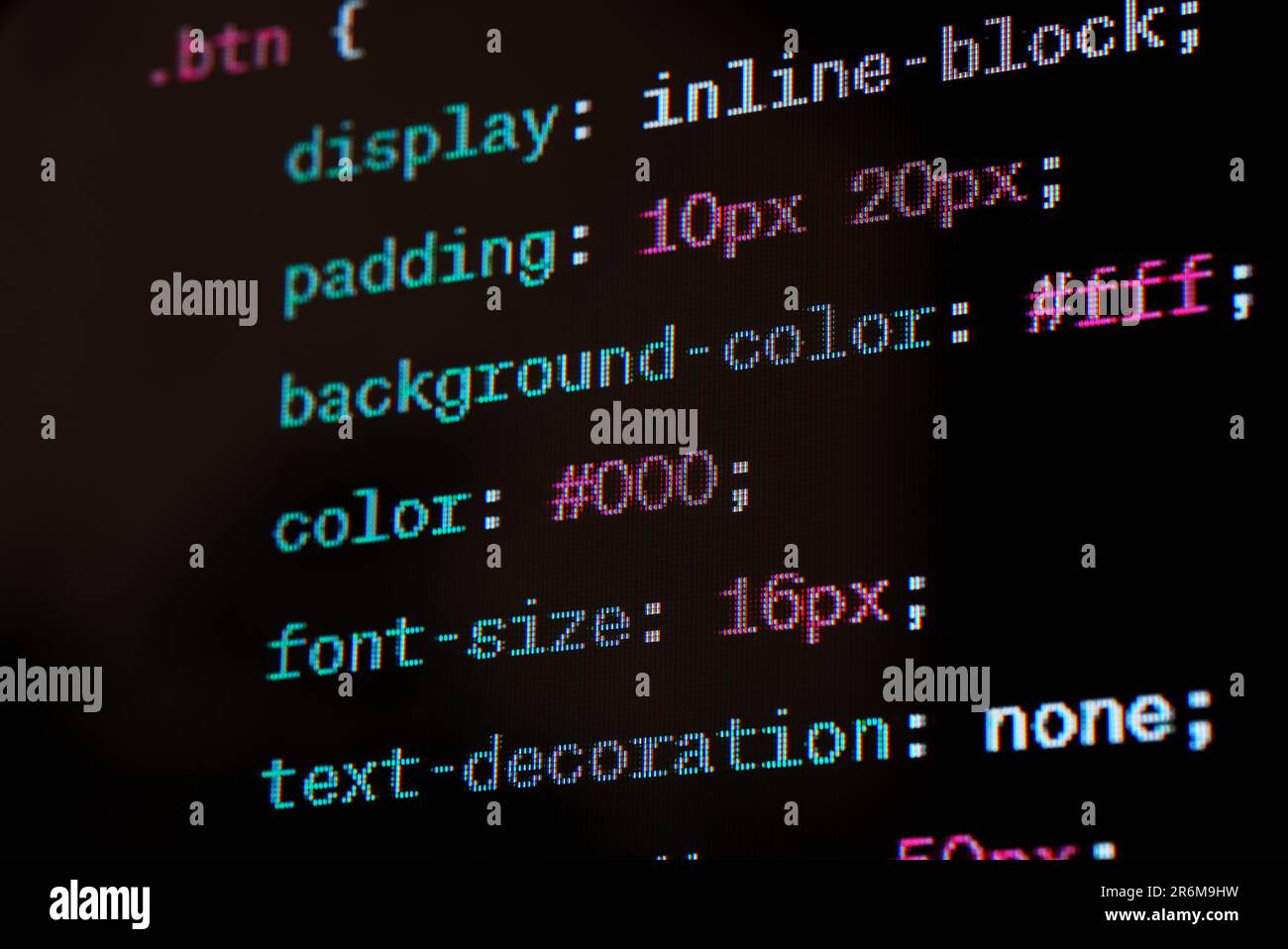 Quellcode der HTML-Website auf dem Bildschirm. Stockfoto