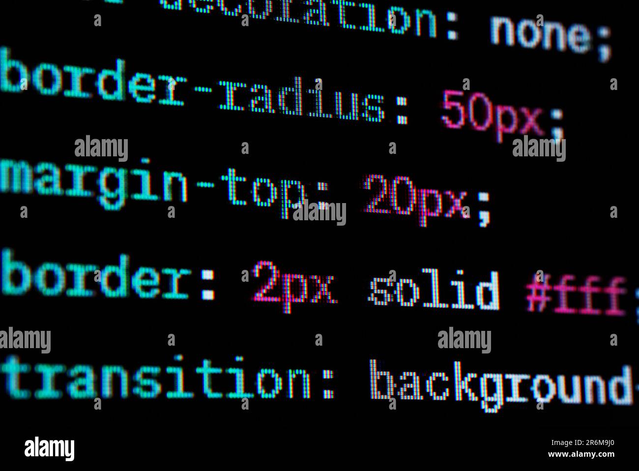 Quellcode der HTML-Website auf dem Bildschirm. Stockfoto
