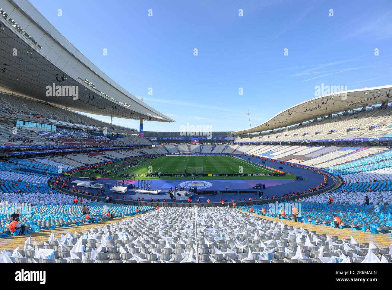 Istanbul, Türkei. 10. Juni 2023. Fußball: Champions League, Manchester City - Inter Mailand, Knockout-Runde, Finale, im Atatürk-Olympiastadion. Blick in das Stadion. Kredit: Robert Michael/dpa/Alamy Live News Stockfoto