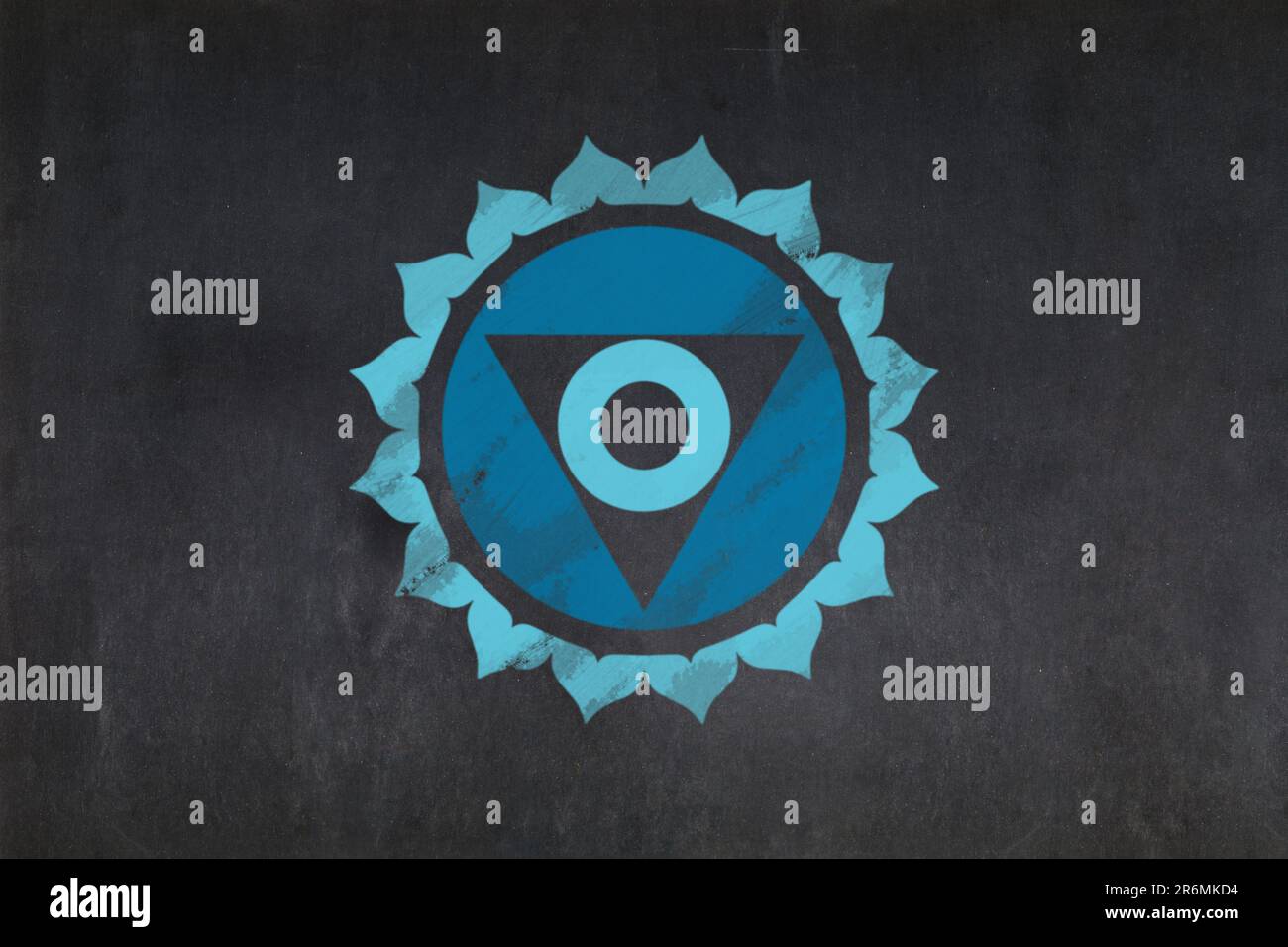 Tafel mit dem Symbol der Kehle Chakra (Buddhismus, Islam, Christentum, Judentum und Hinduismus) in der Mitte. Stockfoto