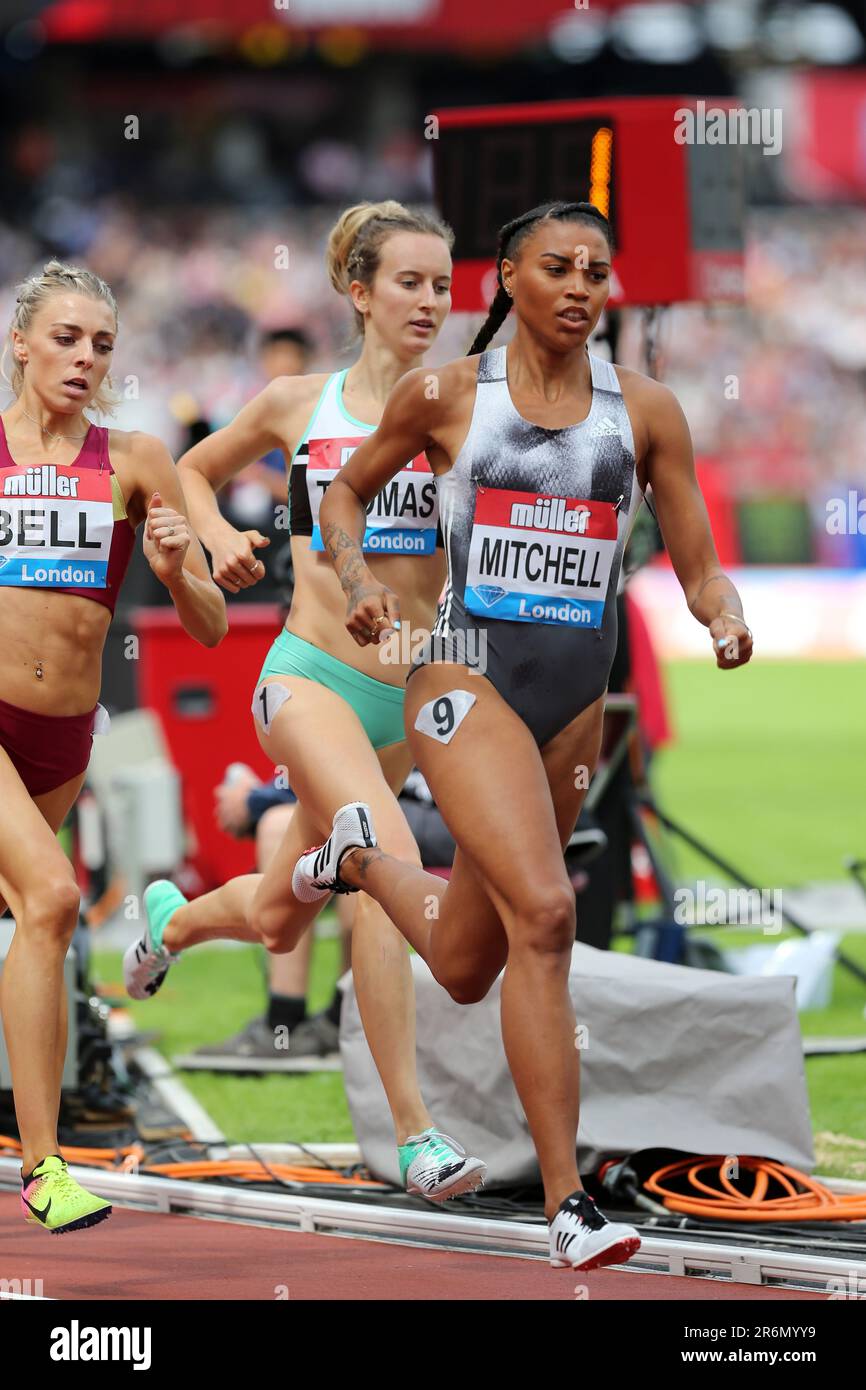 Alexandra BELL (Großbritannien), Morgan MITCHELL (Australien), Carley THOMAS (Australien), die beim 800m. Finale der Frauen im Jahr 2019 teilnehmen, IAAF Diamond League, Jubiläumsspiele, Queen Elizabeth Olympic Park, Stratford, London, Großbritannien. Stockfoto