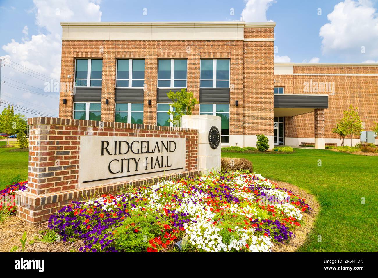 Ridgeland, MS - Juni 2023: Ridgeland Rathaus in Ridgeland, MS Stockfoto