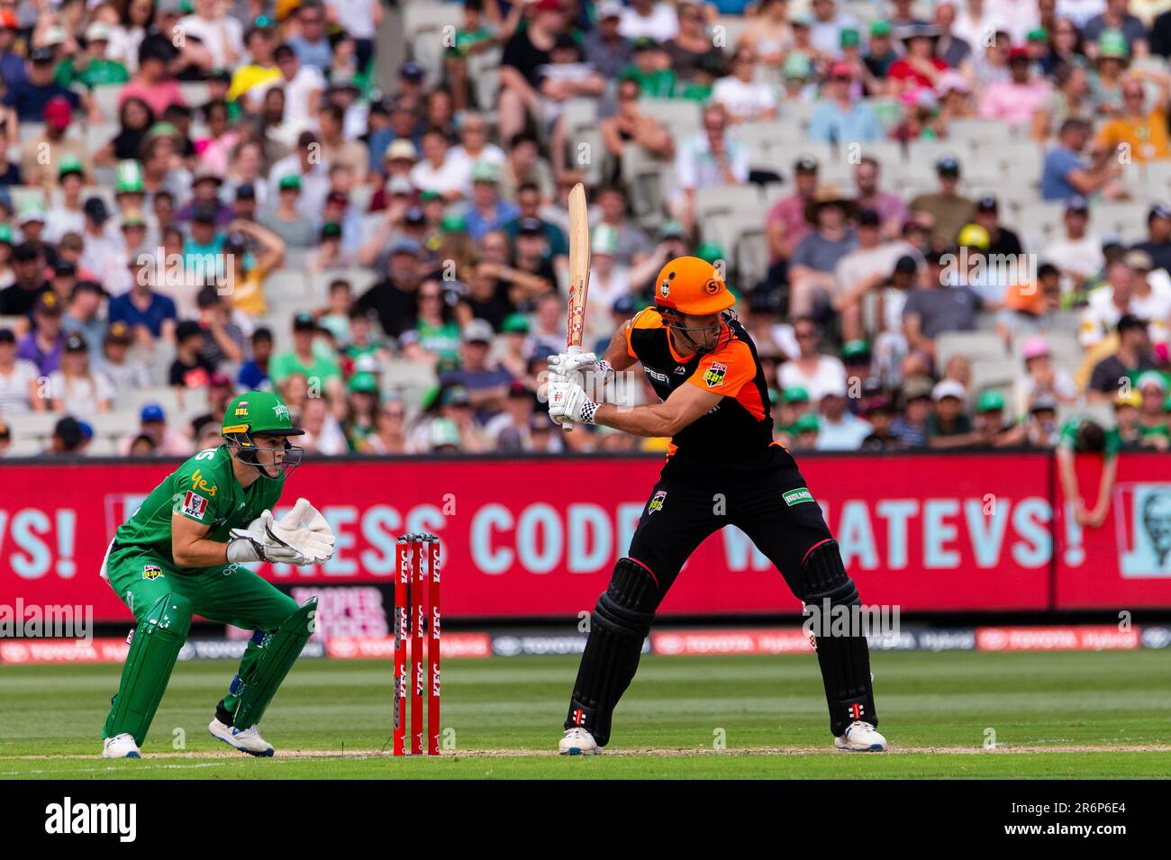 MELBOURNE, AUSTRALIEN - 18. JANUAR: Mitchell Marsh von Perth Scorchers schlägt beim Cricket-Spiel der Big Bash League zwischen Melbourne Stars und Perth Scorchers am Melbourne Cricket Ground am 18. Januar 2020 in Melbourne, Australien. Stockfoto