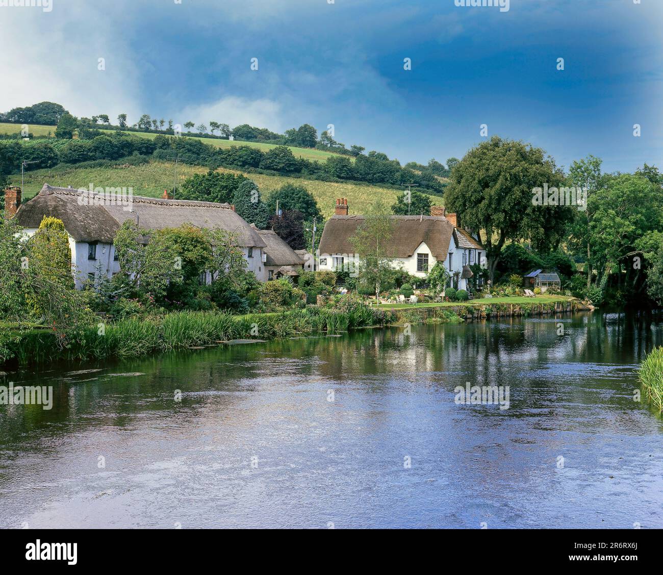 Malerisches englisches Cottage Stockfoto