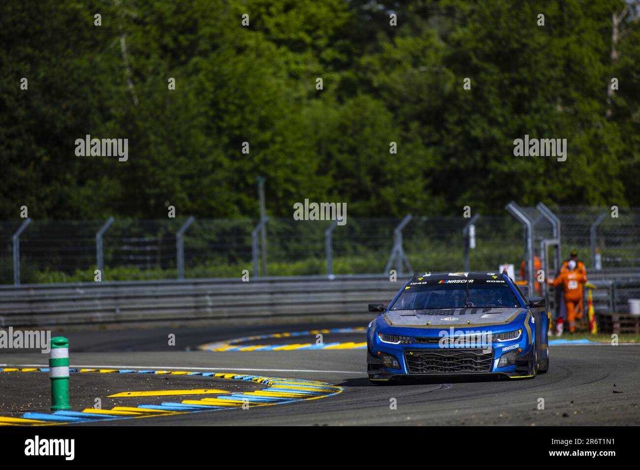 24 JOHNSON Jimmie (usa), ROCKENFELLER Mike (ger), BUTTON Jenson (gbr), Hendrick Motorsports, Chevrolet Motorsports, Aktion während der 24 Stunden von Le Mans 2023 auf dem Circuit des 24 Heures du Mans vom 10. Bis 11. Juni 2023 in Le Mans, Frankreich - Foto: Thomas Fenetre/DPPI/LiveMedia Stockfoto