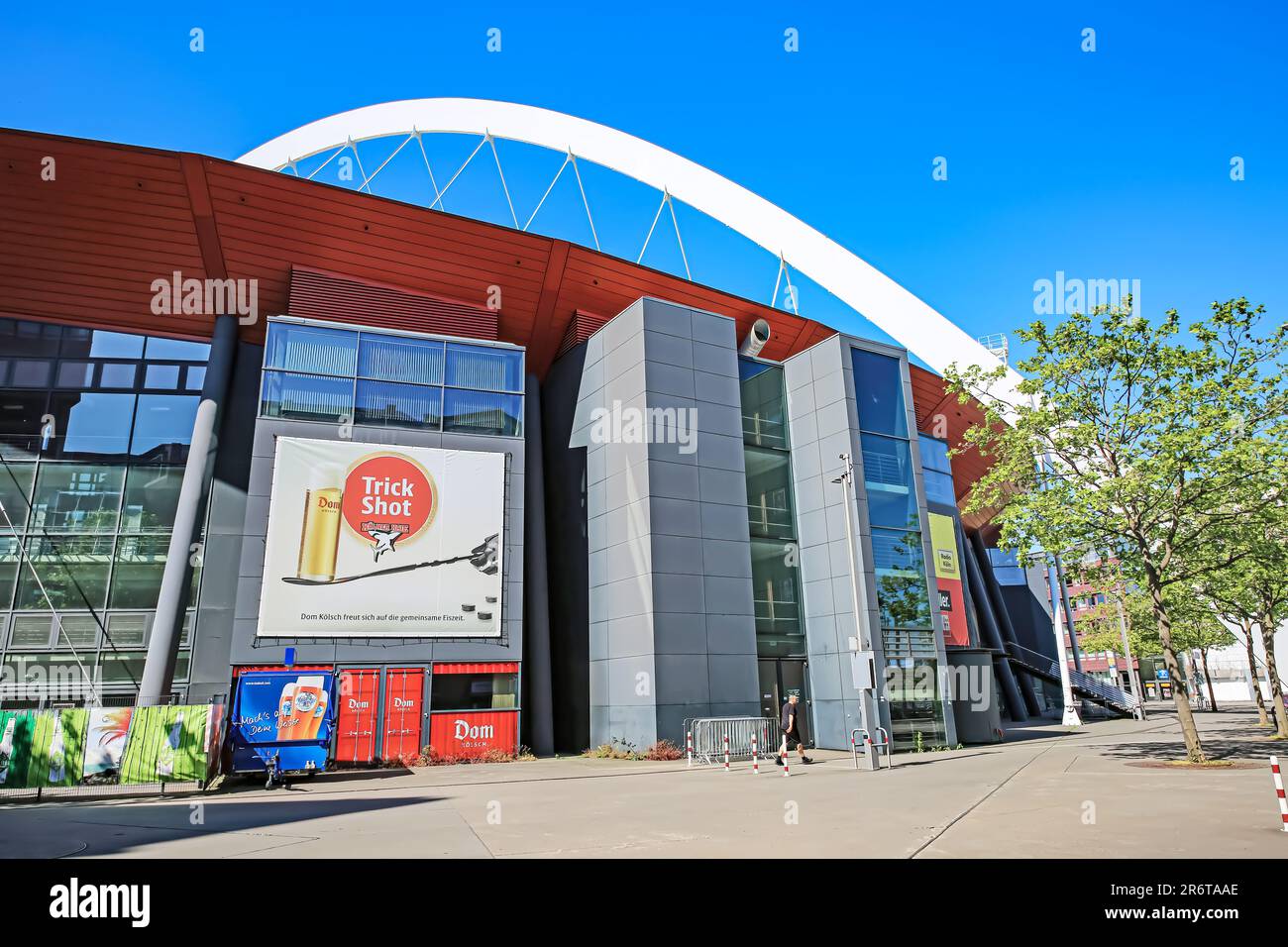 Köln (Köln), Deutschland - Juni 6. 2023: Schöne moderne deutsche Veranstaltungshalle Lanxess Arena Stockfoto