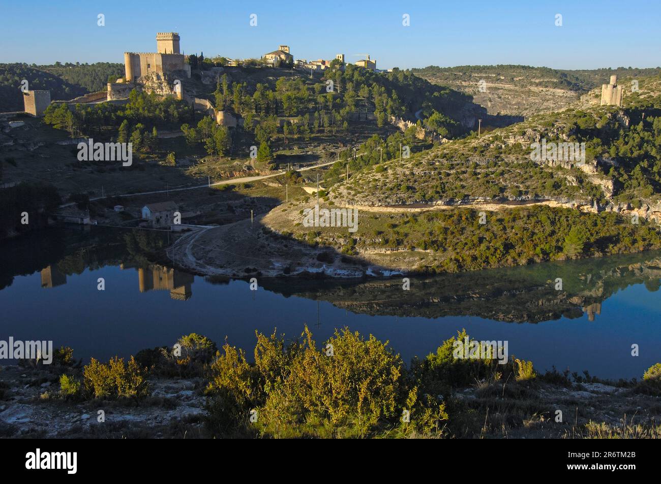 Marques de Villena Castle, Castilla-La, Torre, Hotel Parador de Alarcon, Alarconcillo Tower, Alarcon, Cuenca, Castilla-La Mancha, Castilla, Spanien Stockfoto