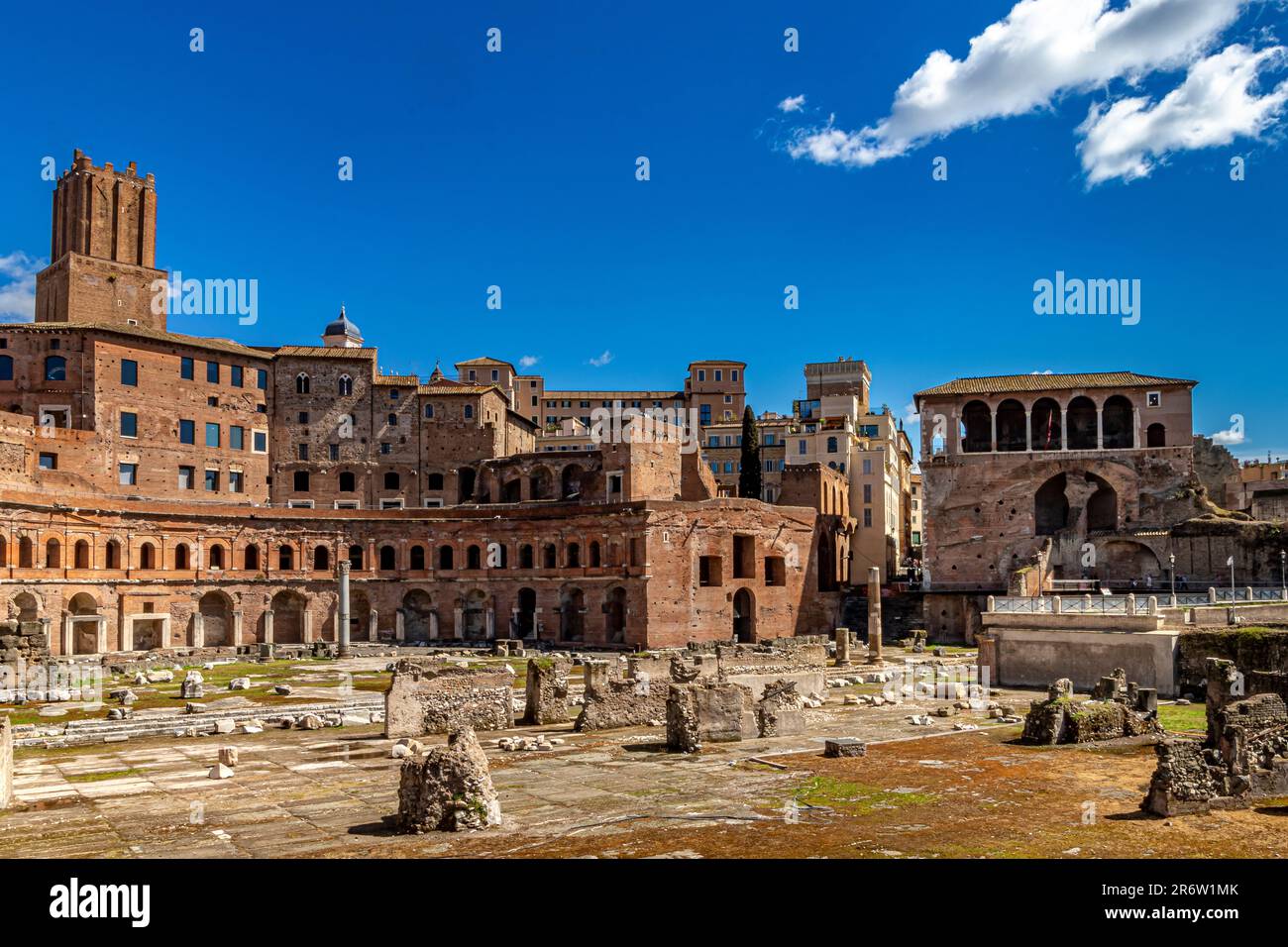 Trajansmarkt ein großer Ruinenkomplex in der Stadt Rom, Italien, an der Via dei Fori Imperiali, Rom, Italien Stockfoto