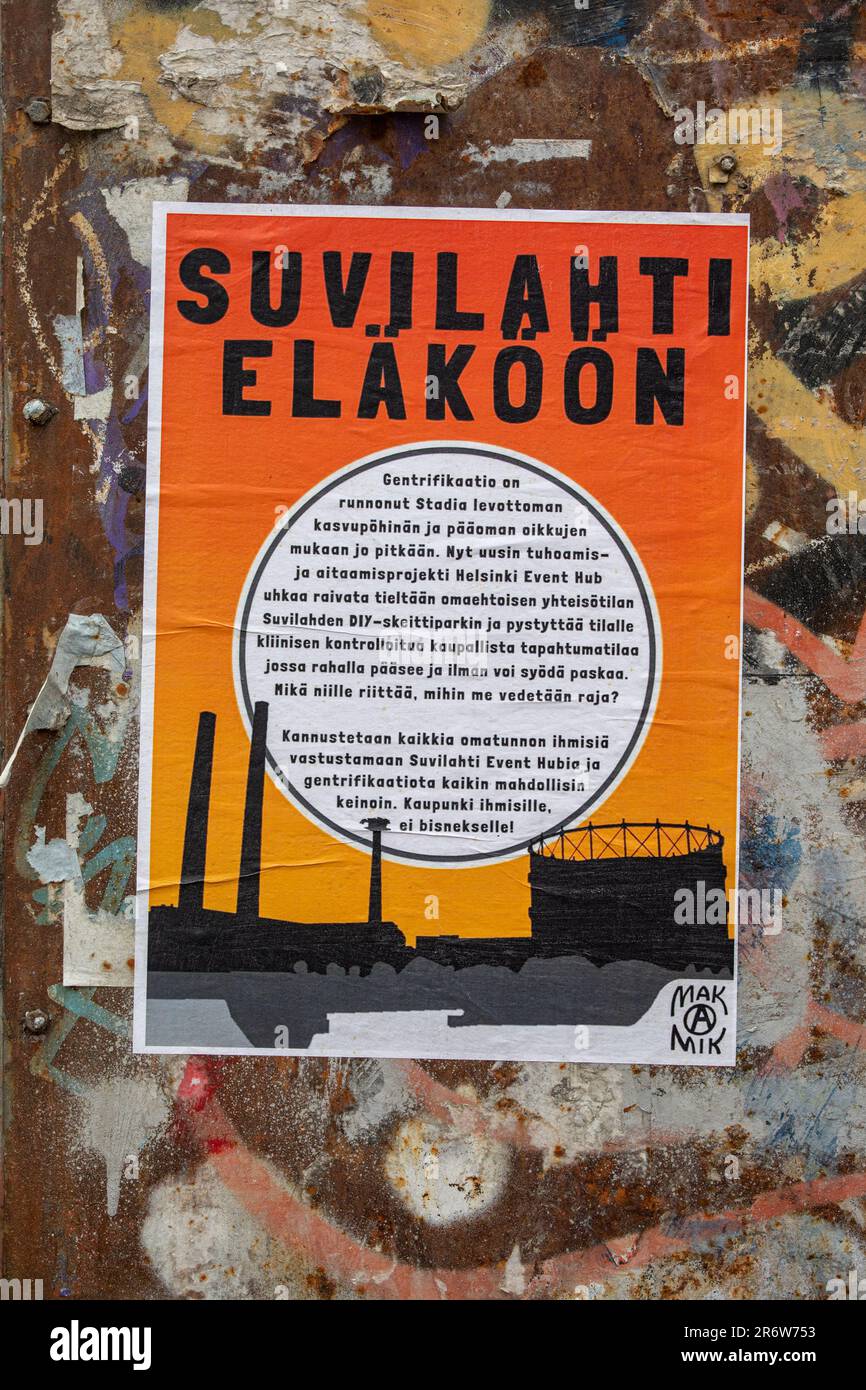 Suvilahti eläköön. Protestposter gegen das Unterhaltungszentrum Suvilahti in Helsinki, Finnland. Stockfoto