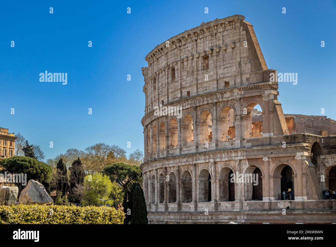 Das römische Kolosseum im Zentrum von Rom, das größte jemals erbaute antike Amphitheater und ein historisches Wahrzeichen in Rom, Italien Stockfoto