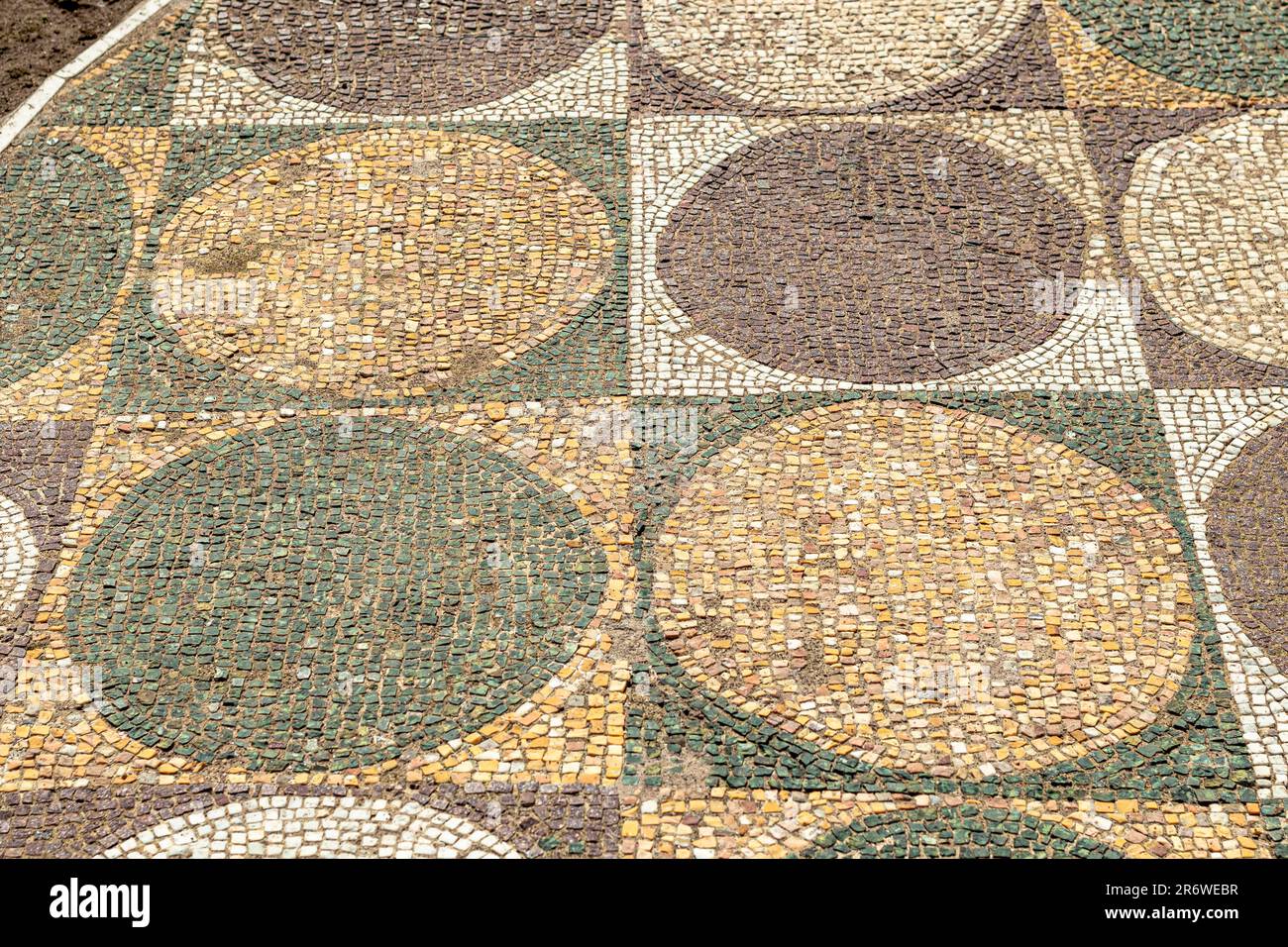 Reich verzierte Bodenmosaike in den Caracalla-Bädern, die Caracalla-Bäder waren die zweitgrößte antike Therme in Rom, Italien Stockfoto