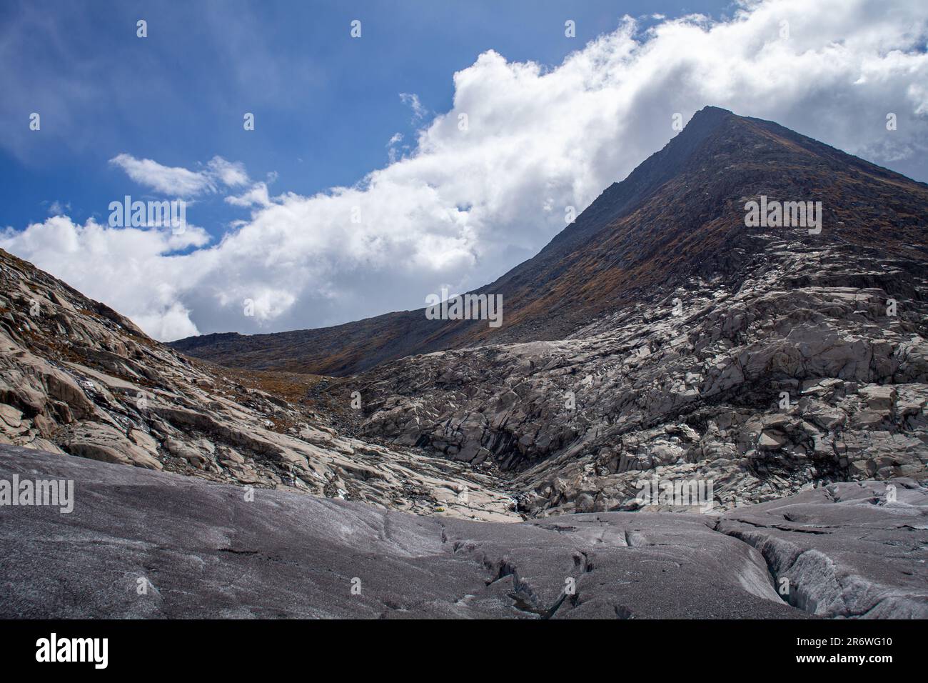 Der Aletsch-Gletscher, ein herrliches Naturwunder in der Schweiz, faszinierend mit seiner Pracht und eisigen Schönheit. Blick auf den Eggishorn Stockfoto