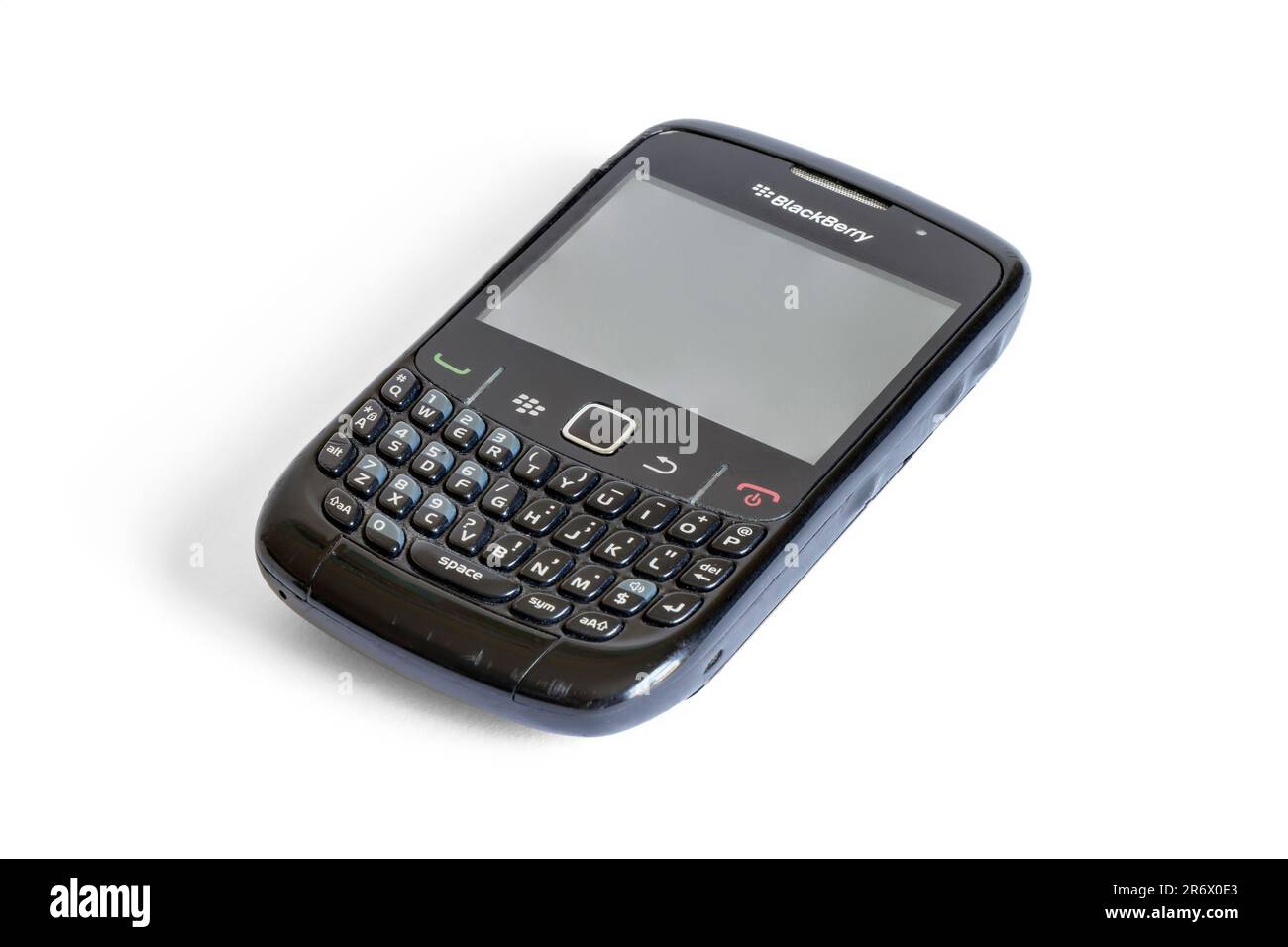 2010 Mobiltelefon Blackberry Curve 8520, isoliert auf weißem Hintergrund, Großbritannien Stockfoto