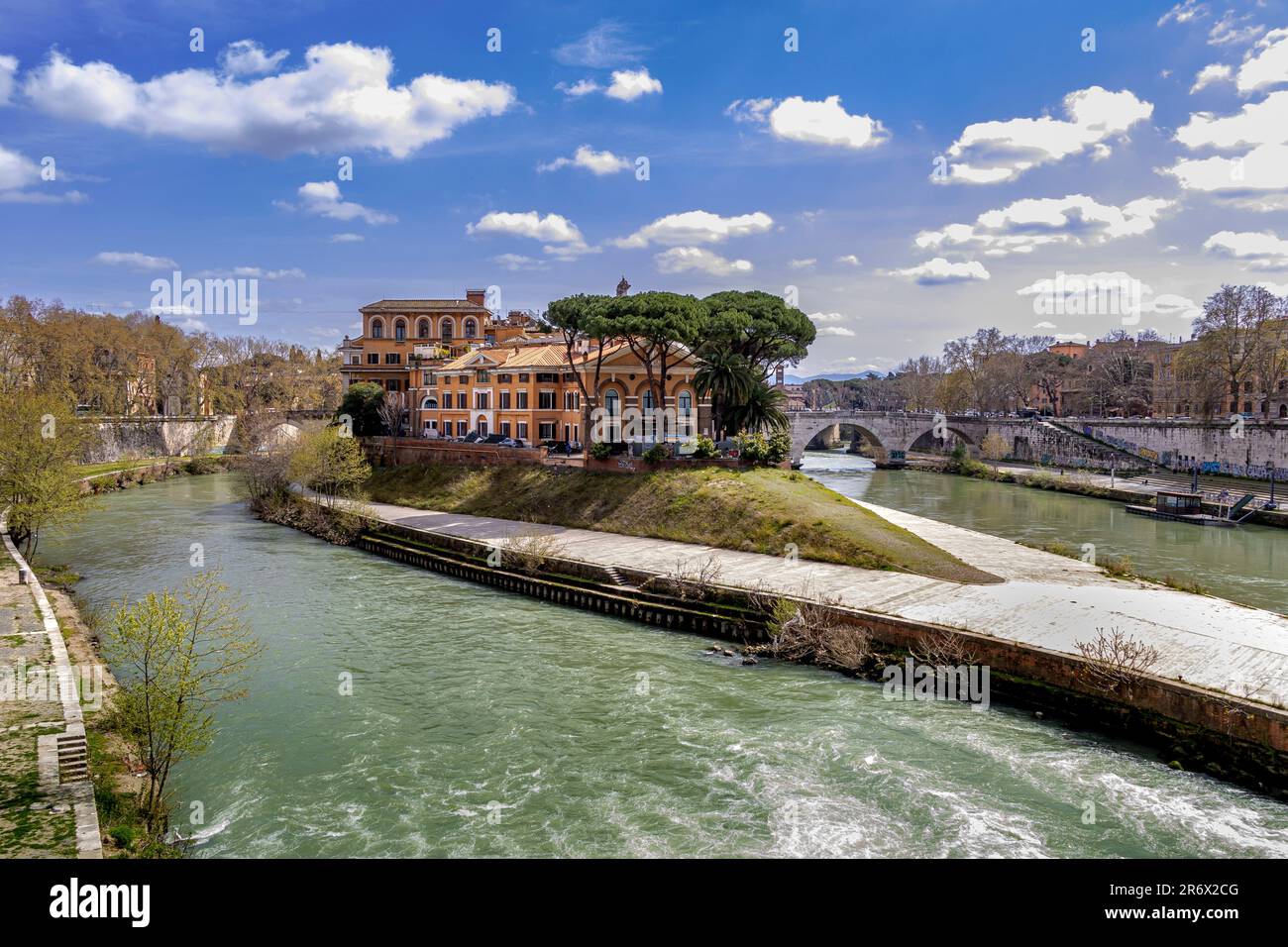Tiber Island, eine Insel in der Mitte des Tiber in Rom, Italien Stockfoto
